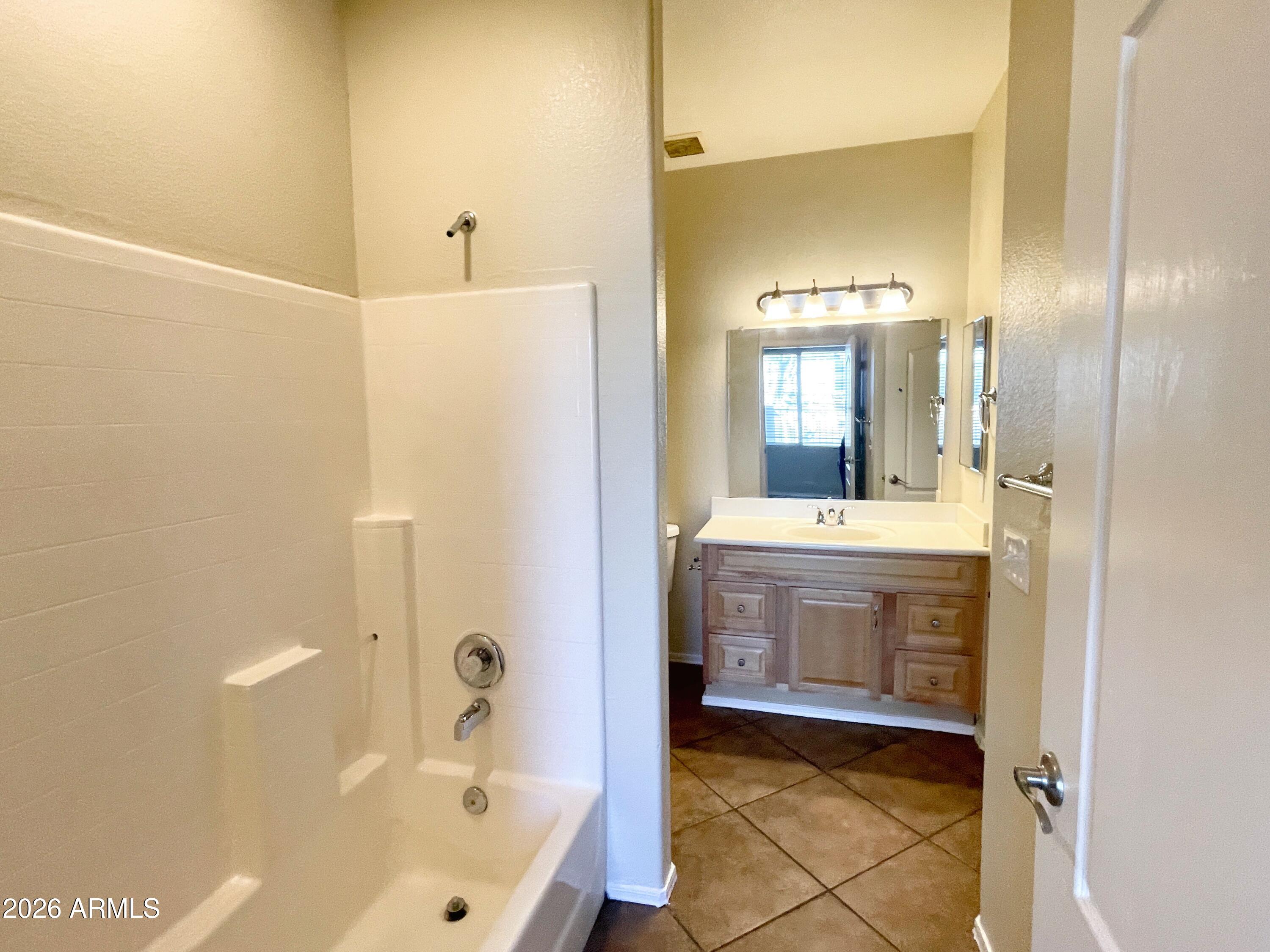 2929 W Yorkshire Drive Unit 1019