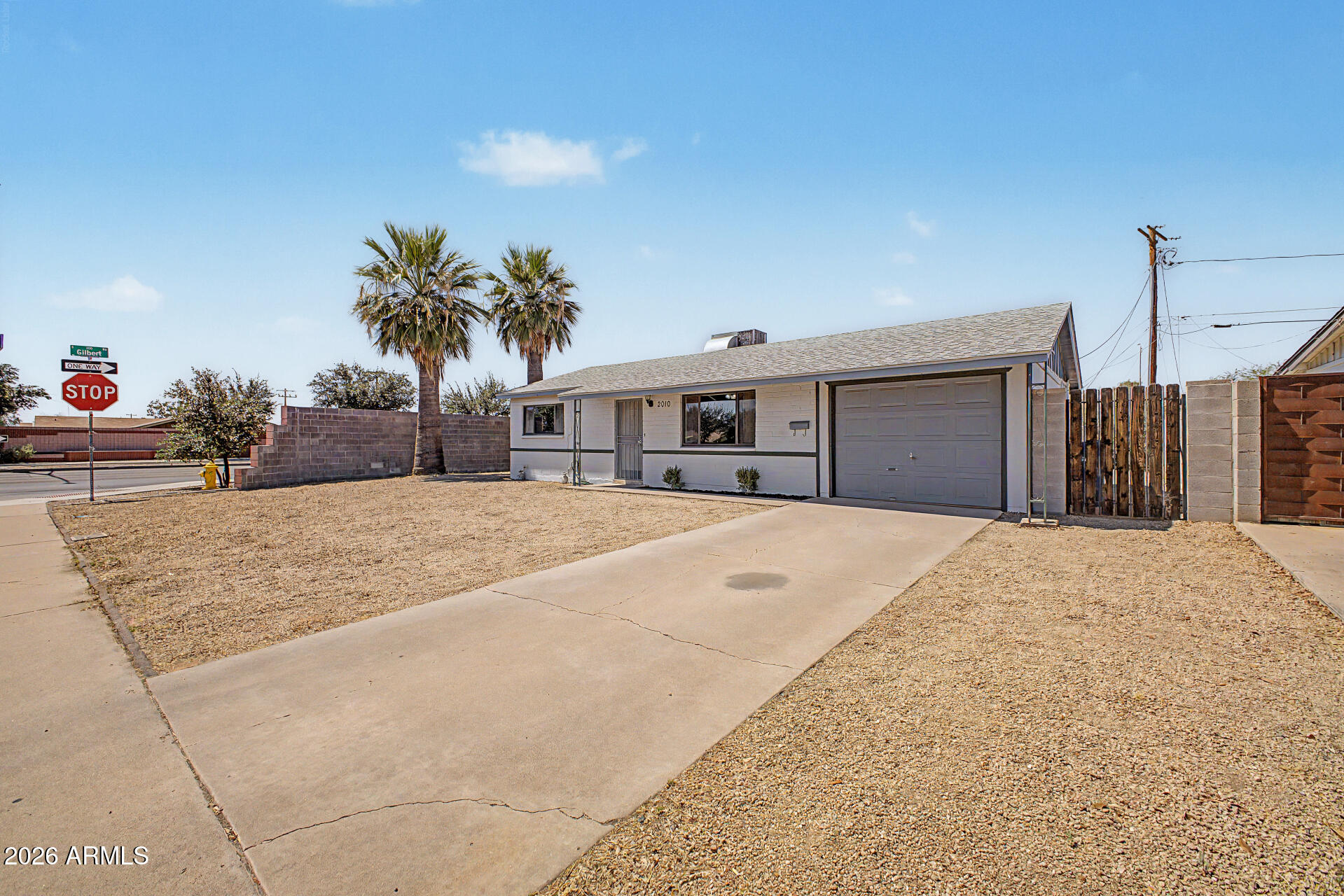 2010 E BALSAM Avenue