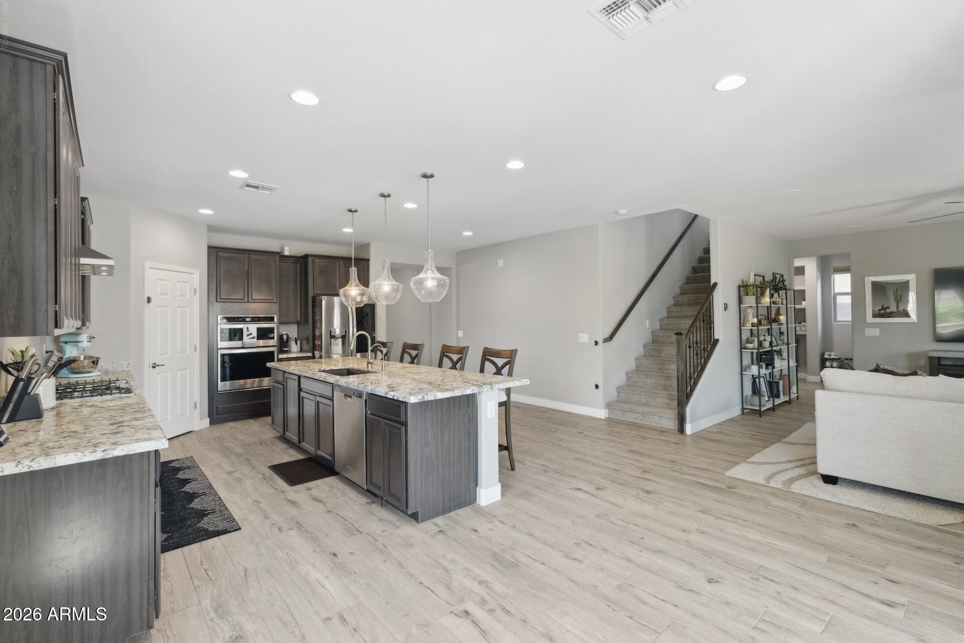 2741 S GORDON