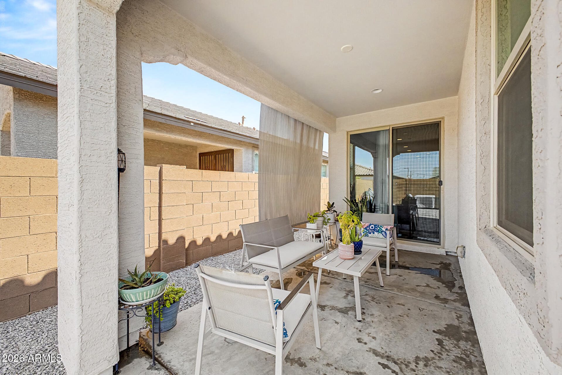 2516 W HIDALGO Avenue