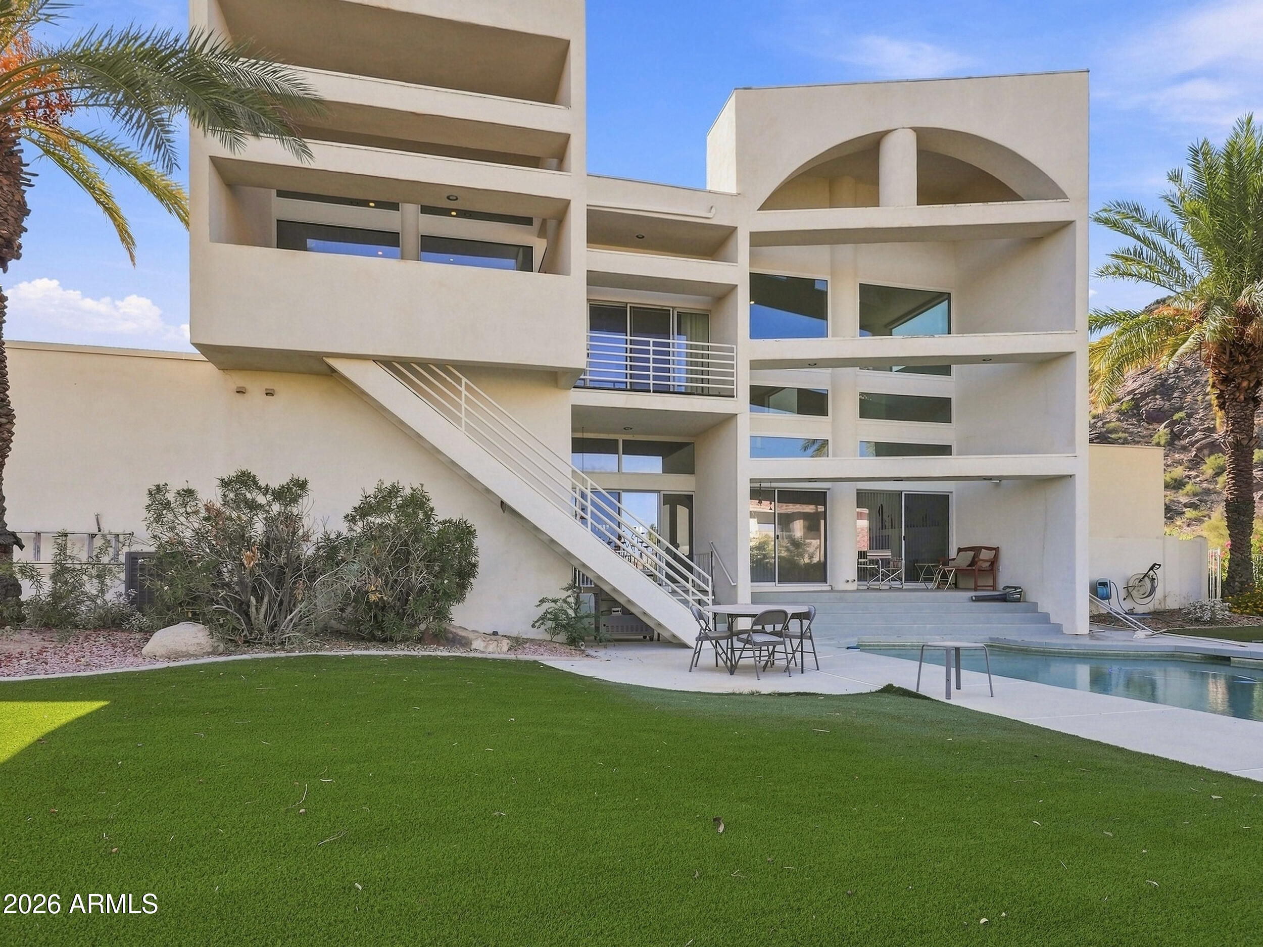 3307 E KACHINA Drive