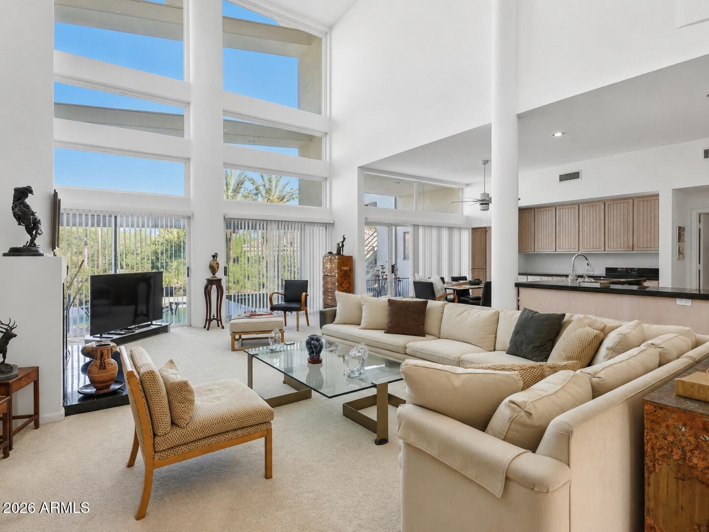3307 E KACHINA Drive