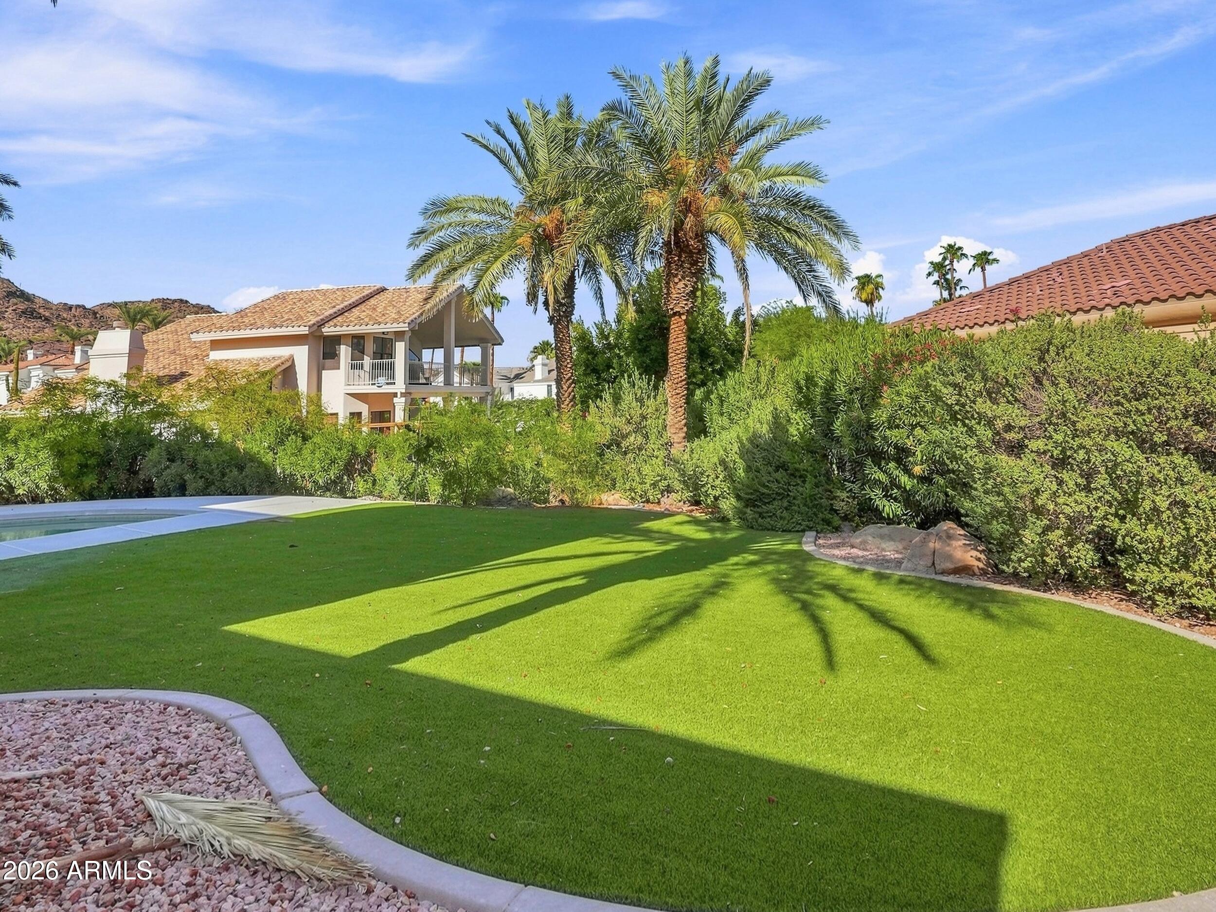 3307 E KACHINA Drive