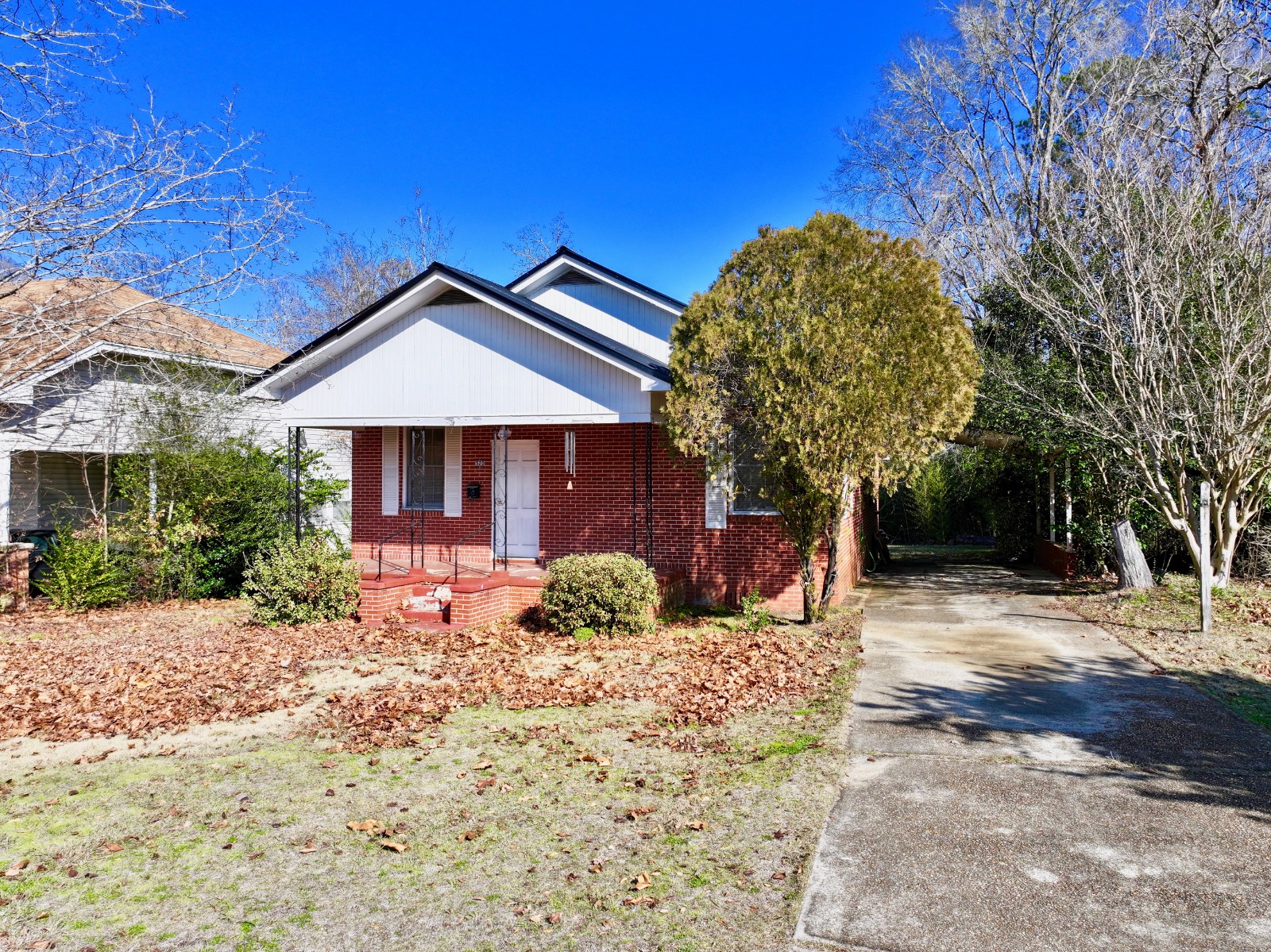 520 Oak Grove Street