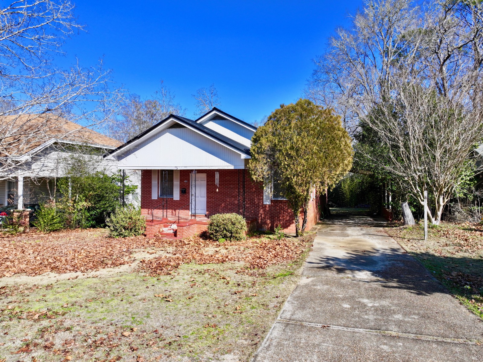 520 Oak Grove Street