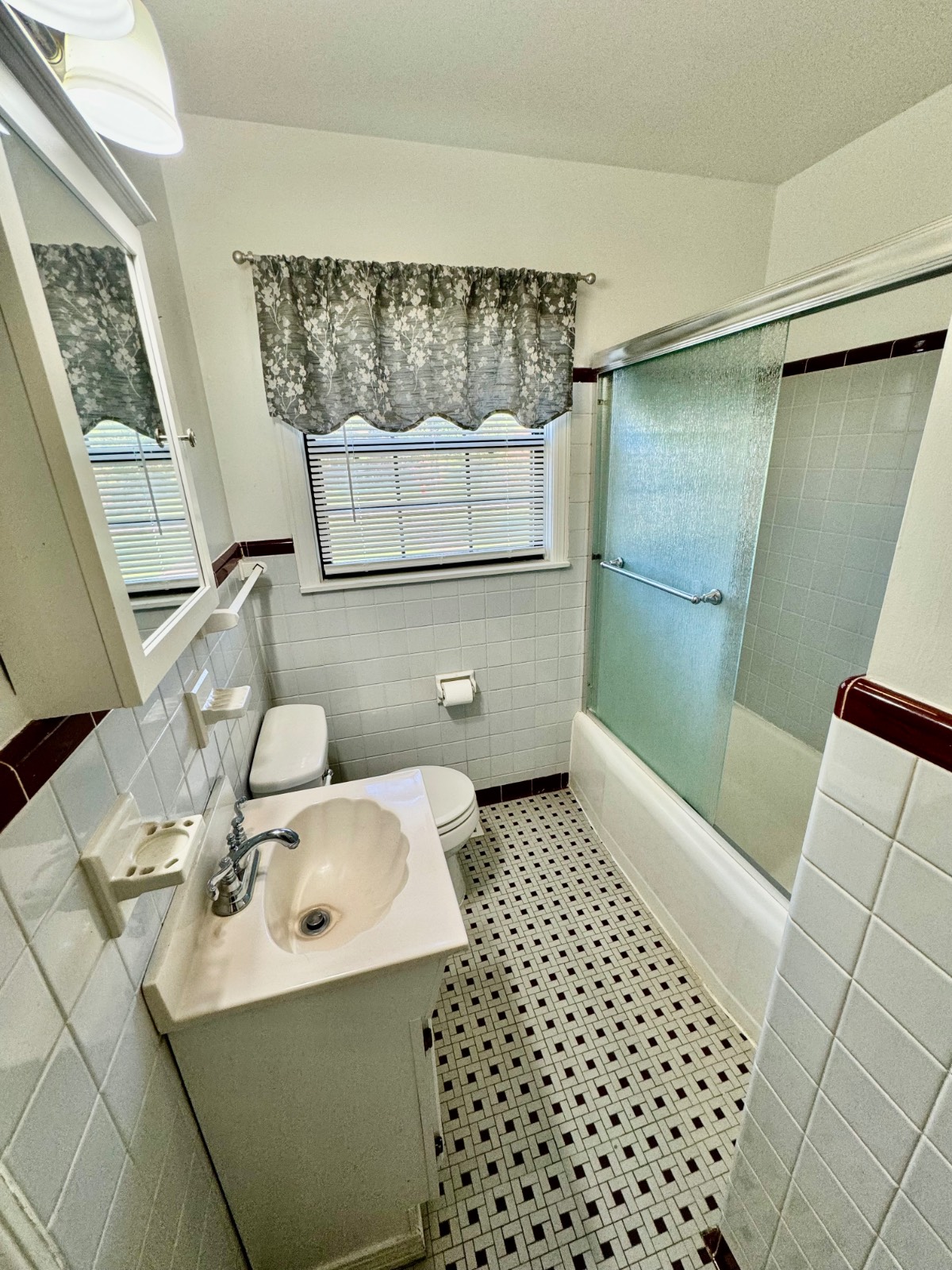 1351 Meadowbrook Lane