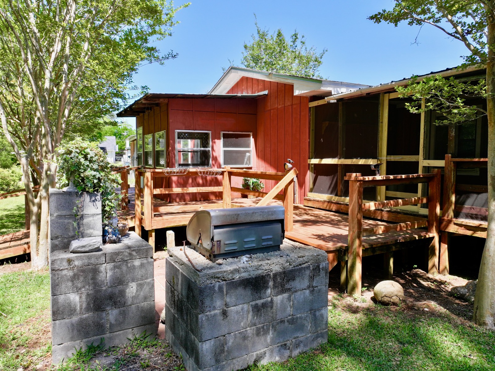 1351 Meadowbrook Lane