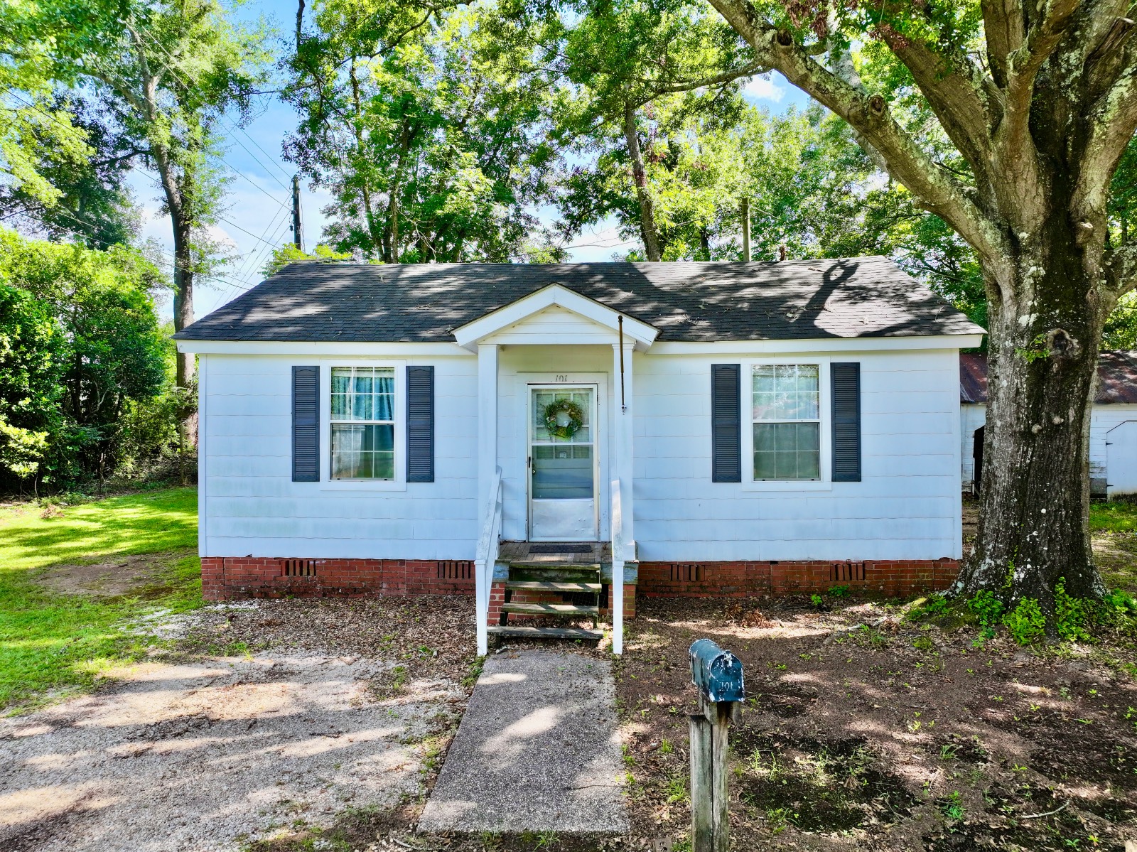 101 Finley Circle 101, 103, 105, 107