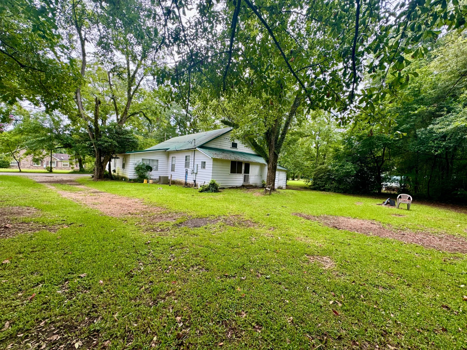 711 Mulberry Ave