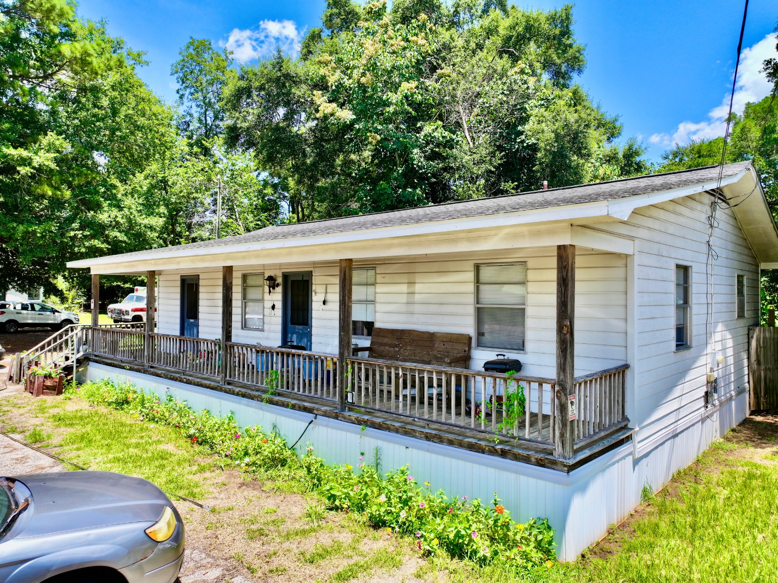 1004 Forest Ave