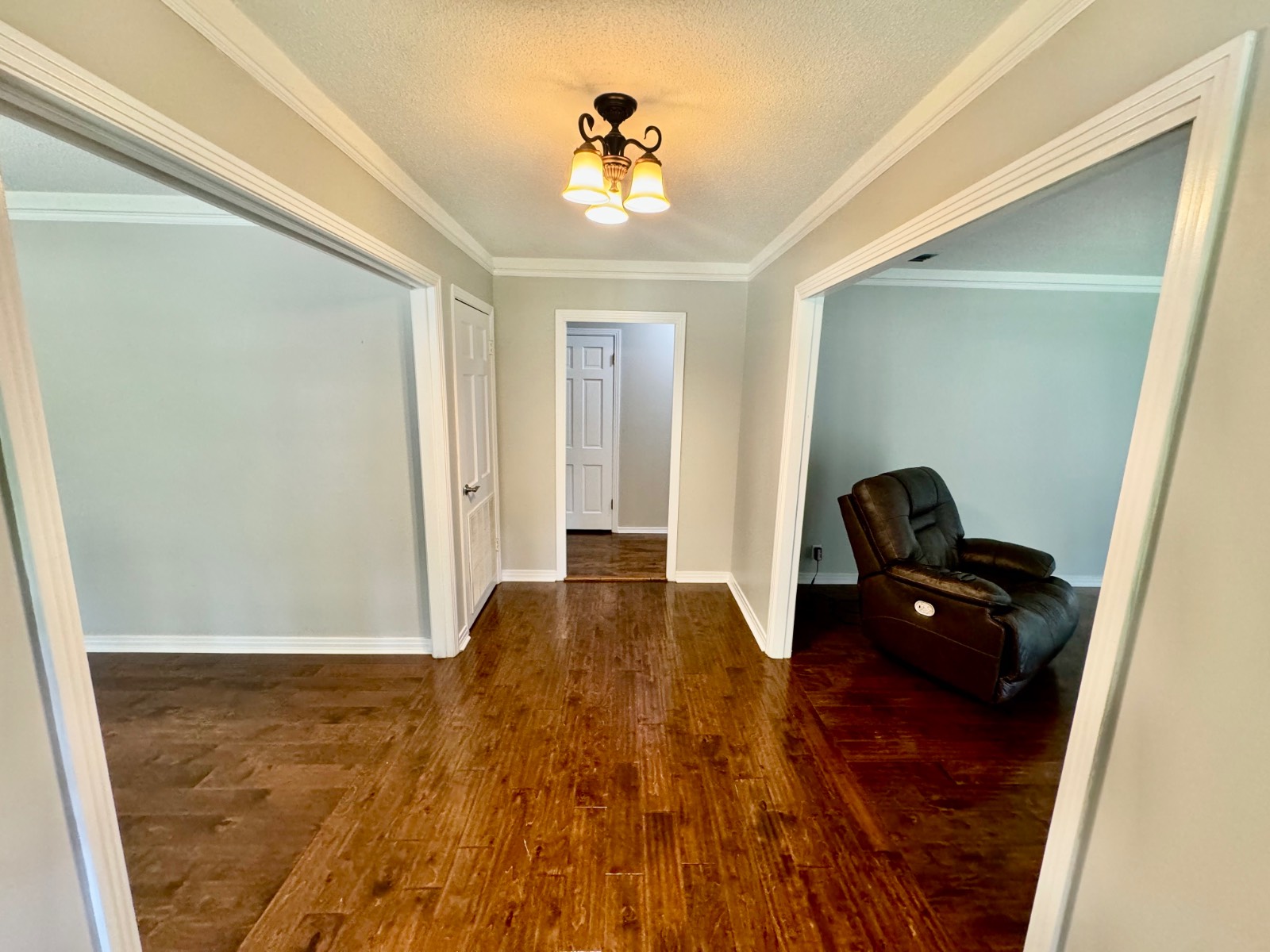 410 Edgewood Circle