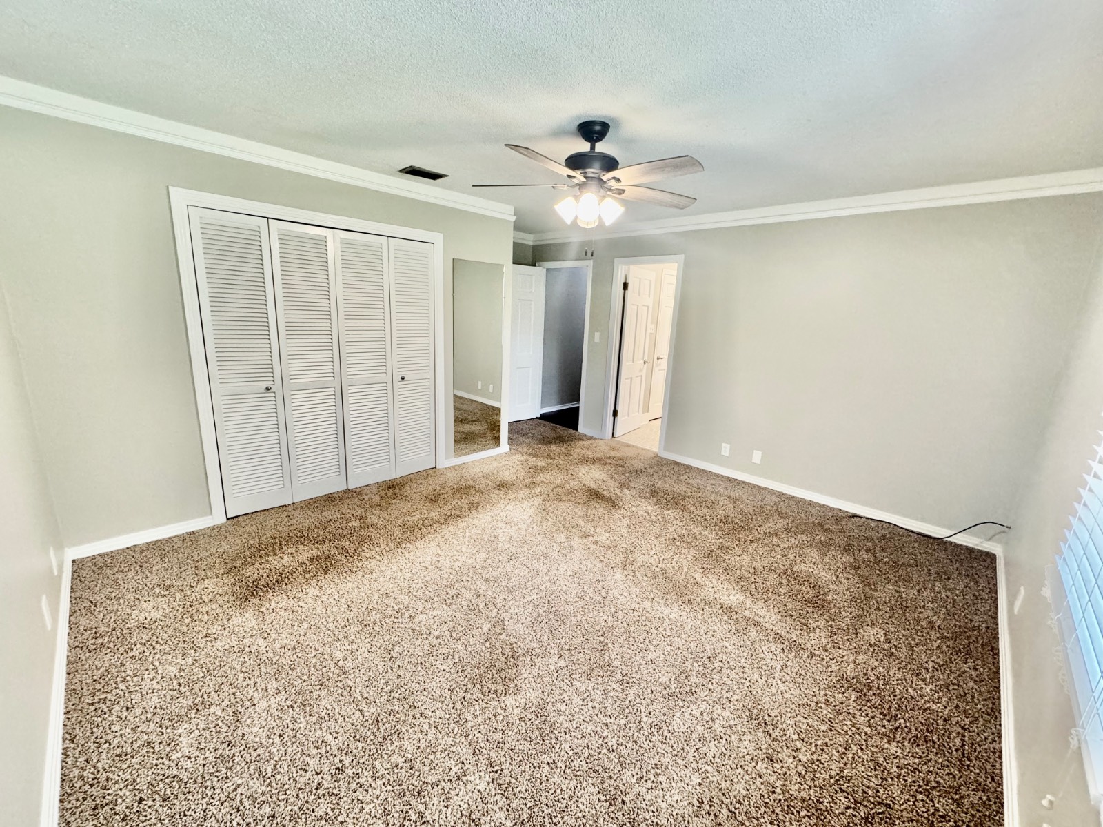 410 Edgewood Circle
