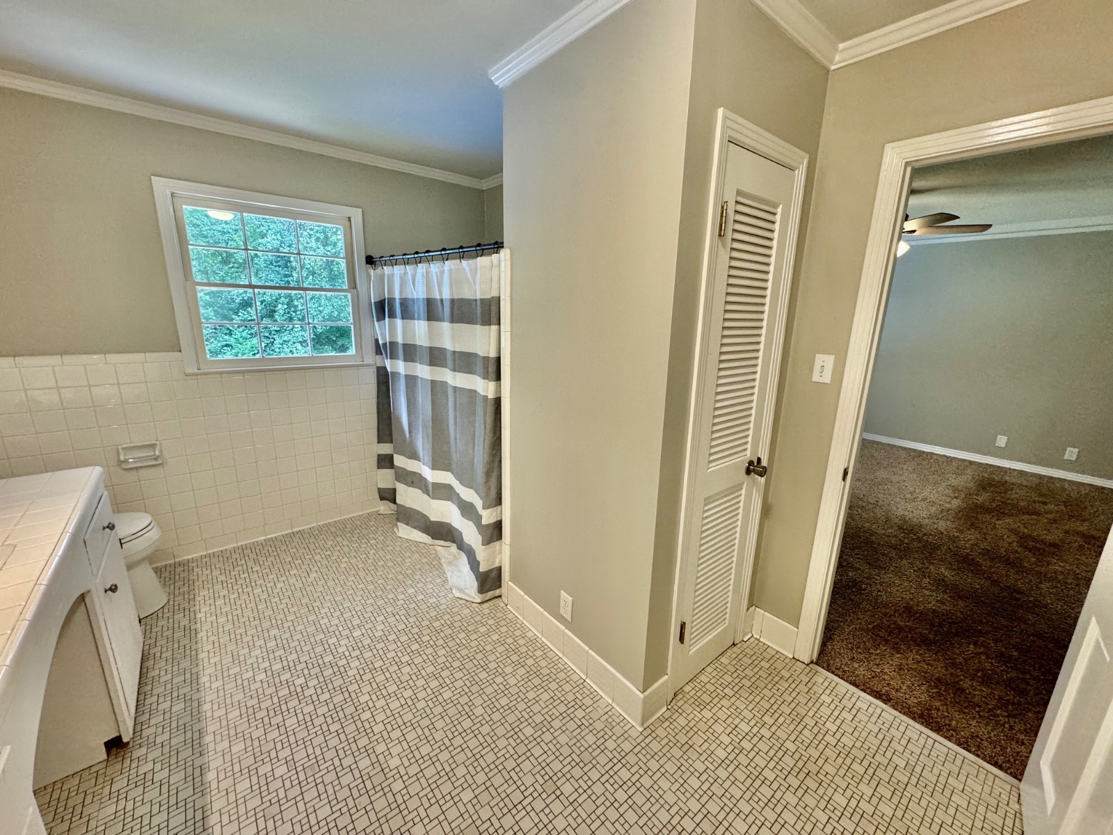 410 Edgewood Circle