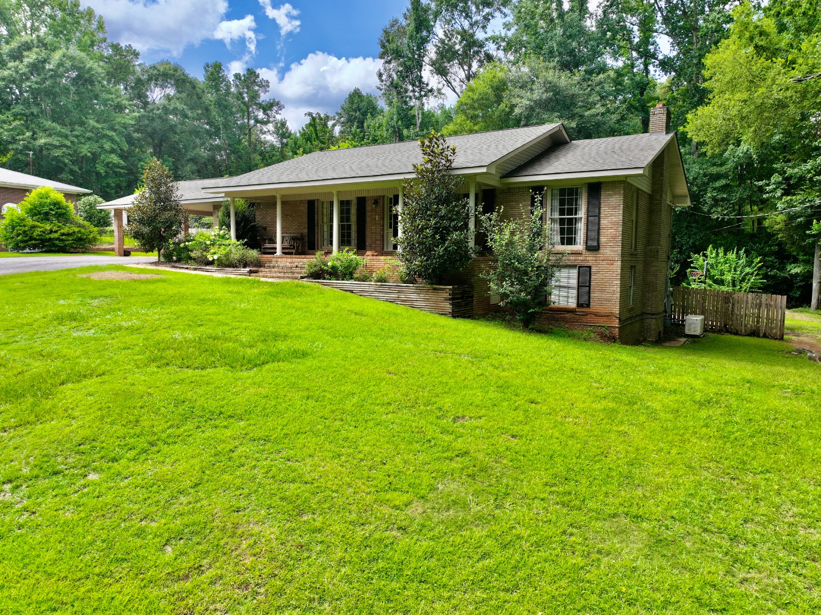 410 Edgewood Circle