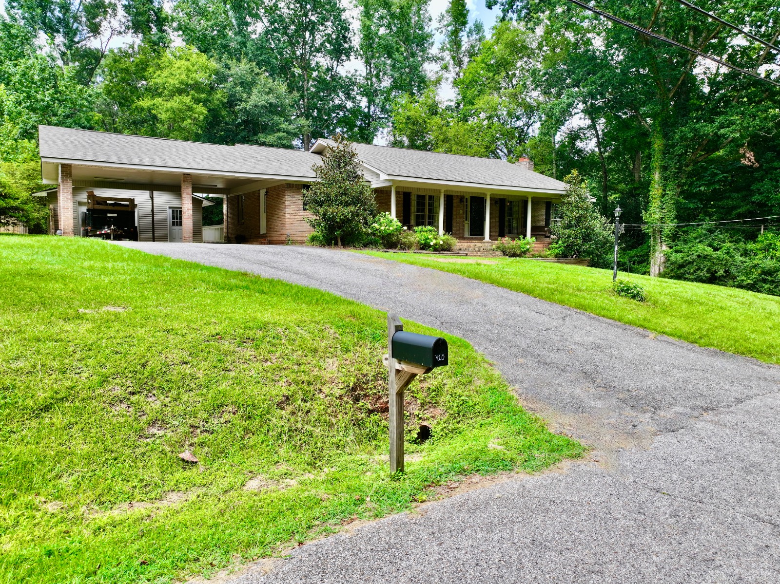 410 Edgewood Circle