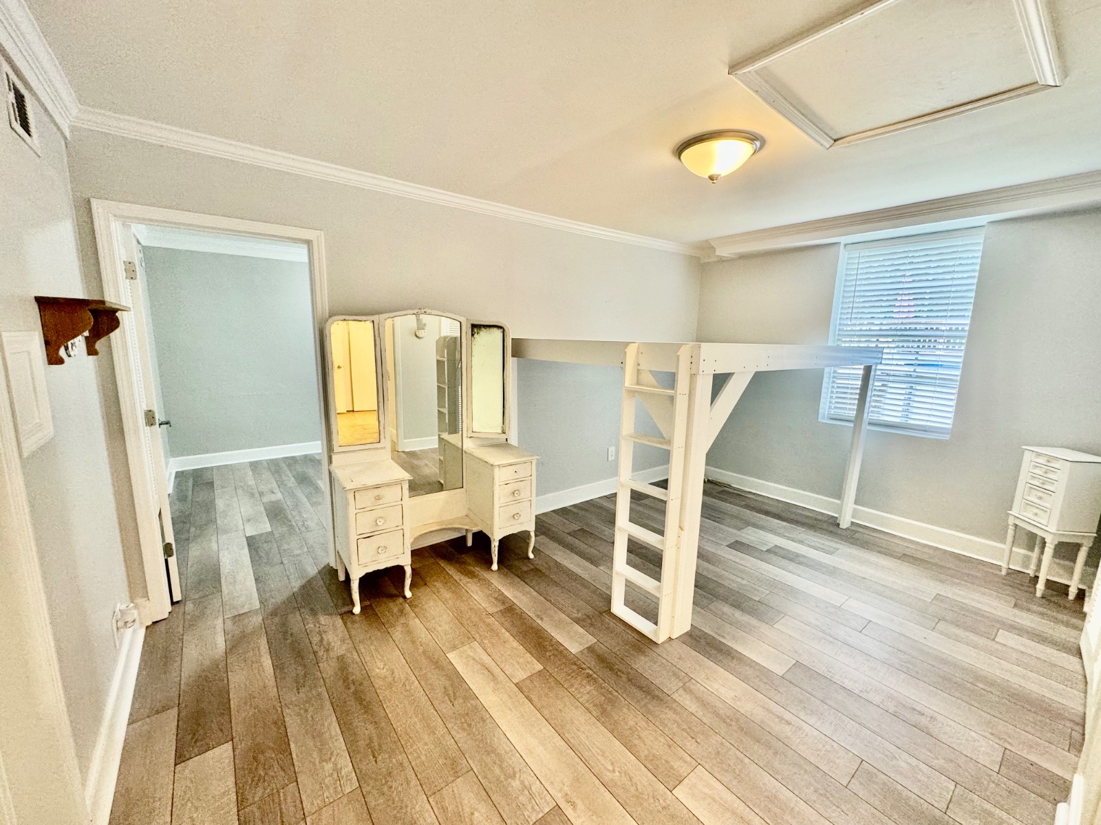 410 Edgewood Circle