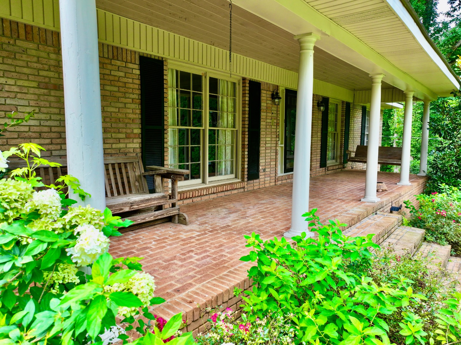 410 Edgewood Circle