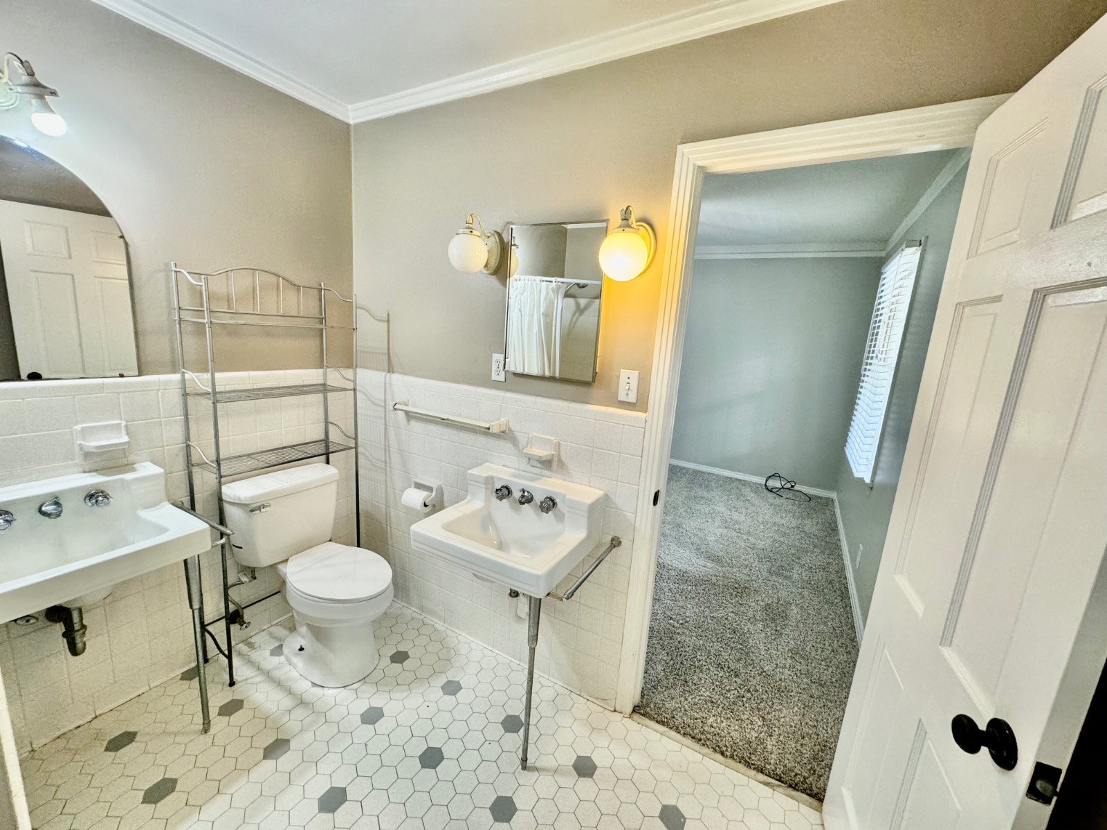410 Edgewood Circle