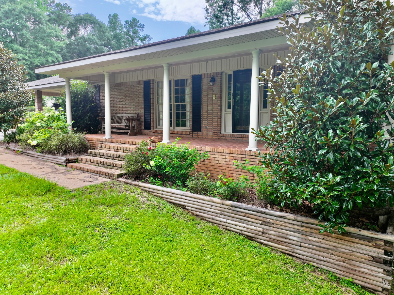 410 Edgewood Circle