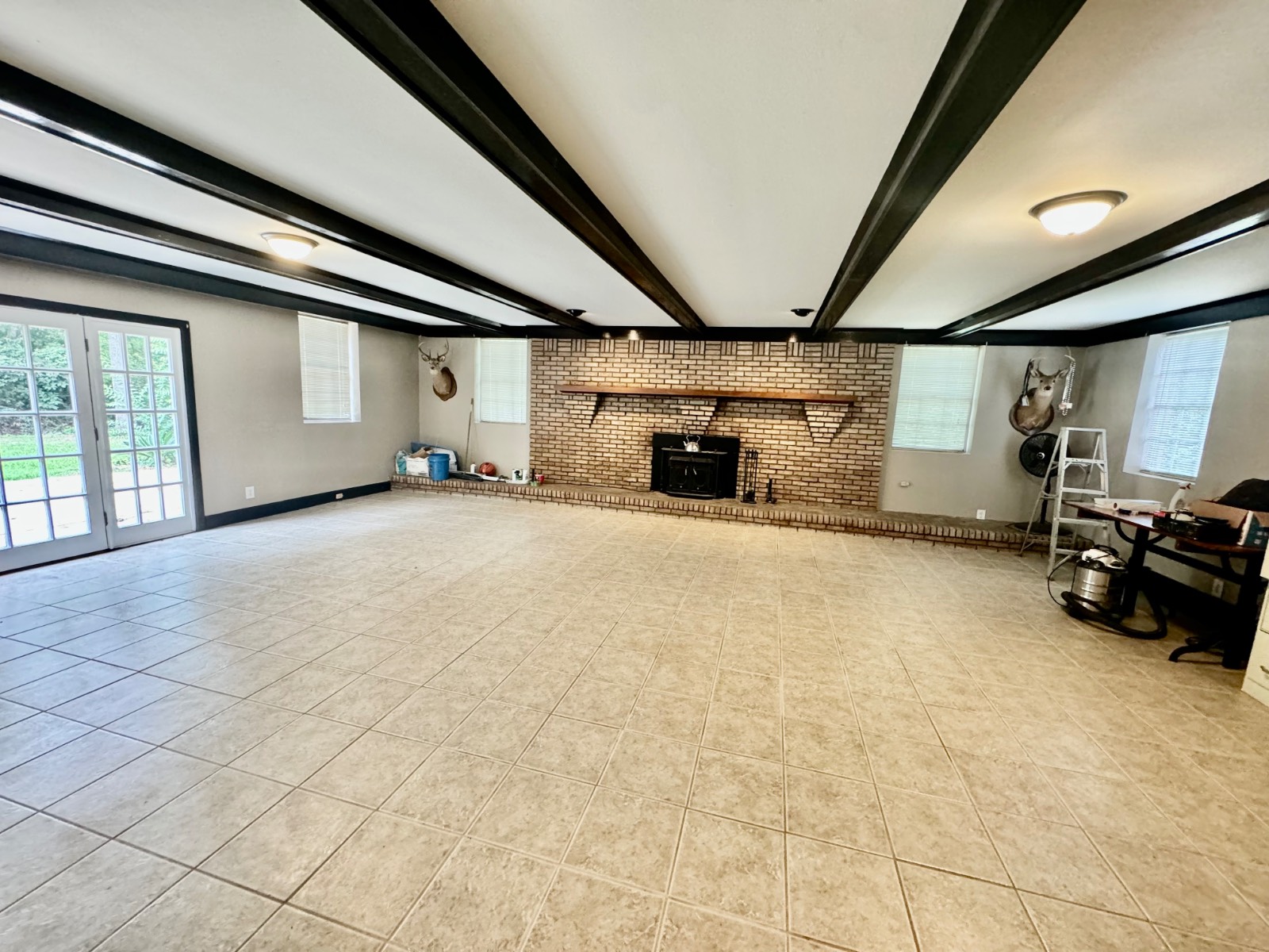 410 Edgewood Circle