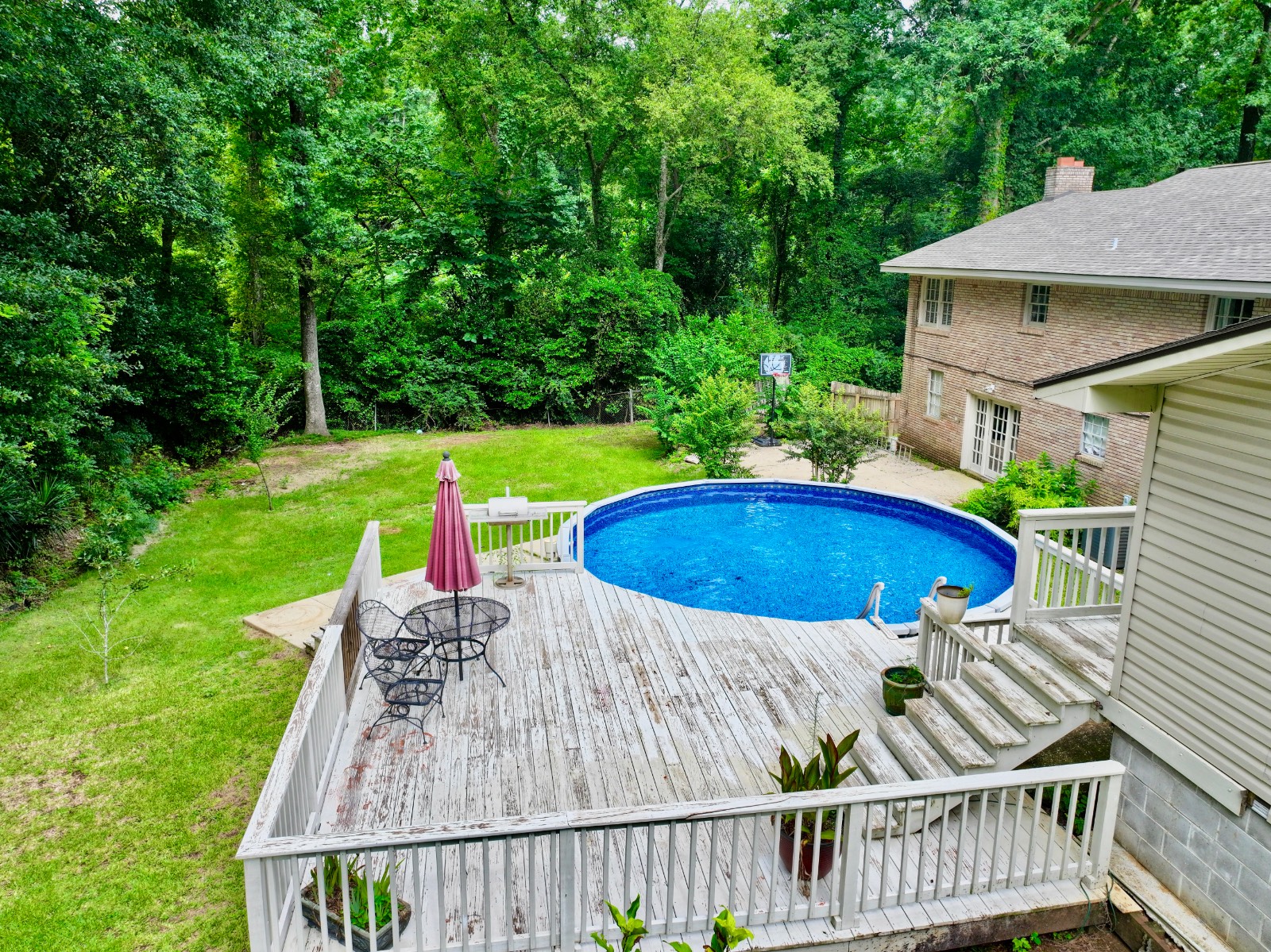 410 Edgewood Circle