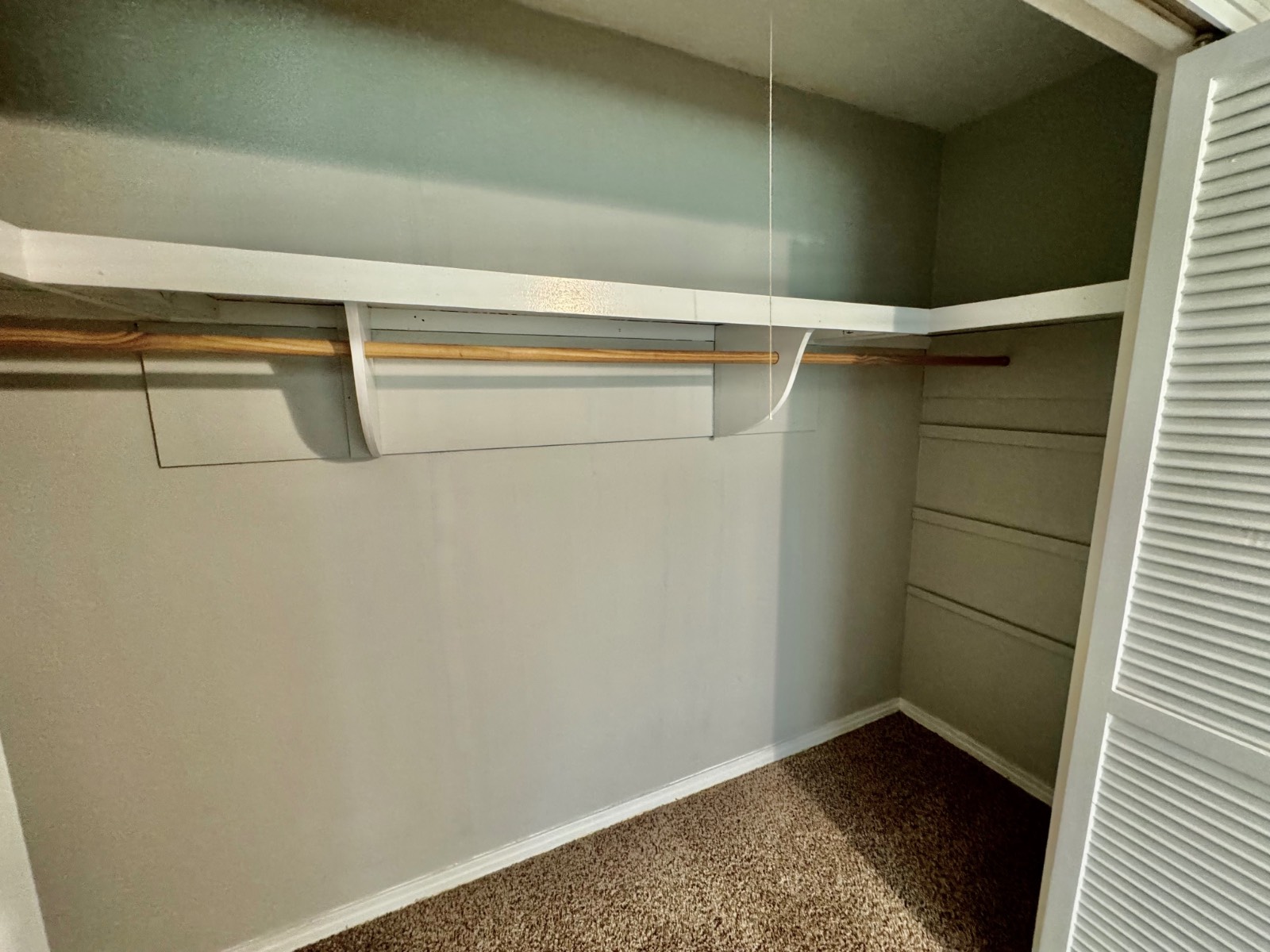 410 Edgewood Circle