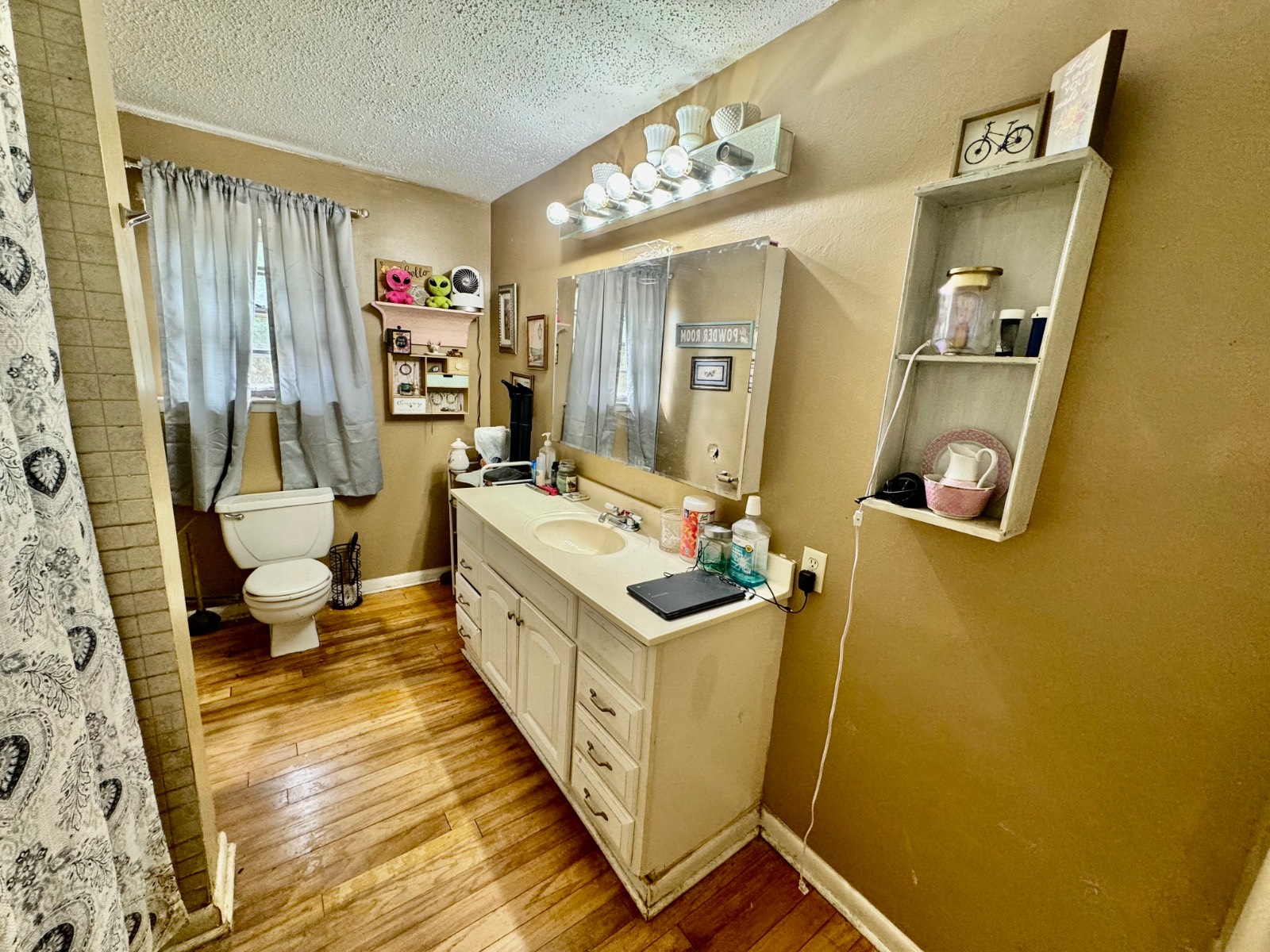 3963 Asbury Road