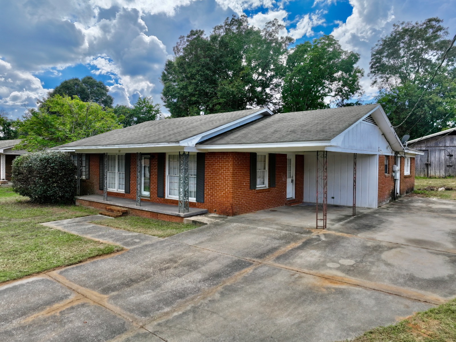 112 Hillcrest Ave
