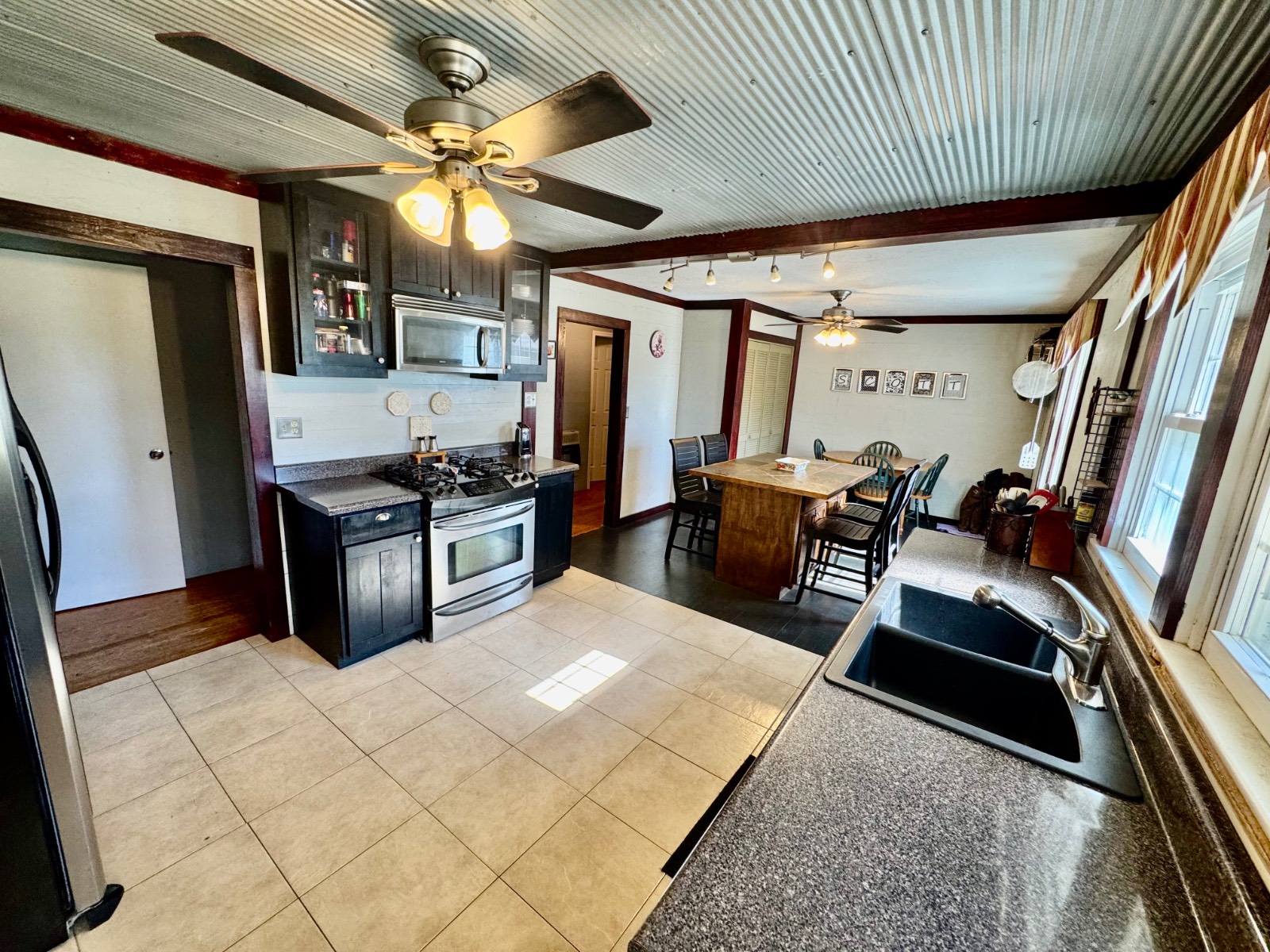 14179 Highway 154