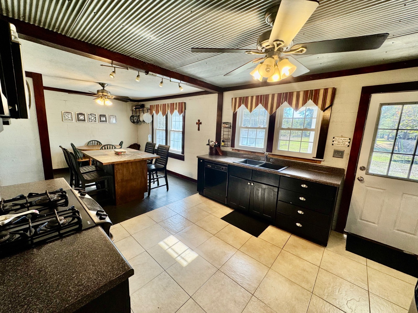 14179 Highway 154