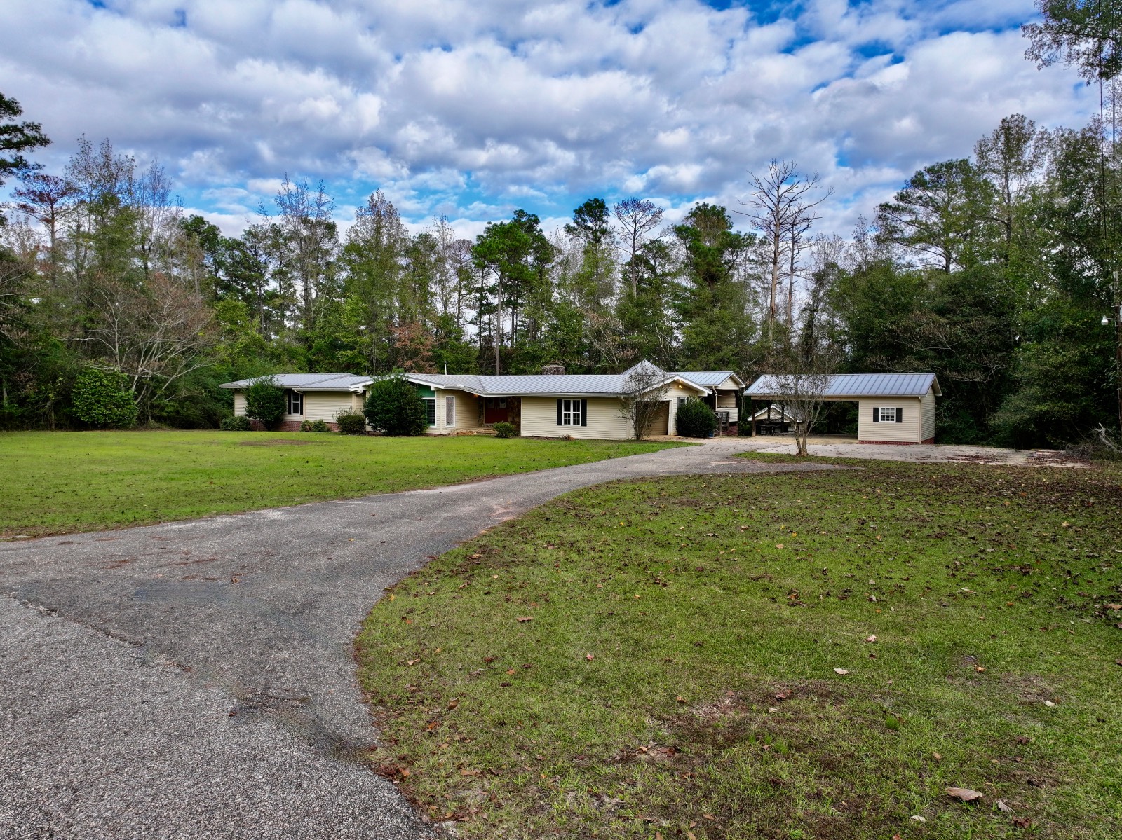 102 Shelton Ave