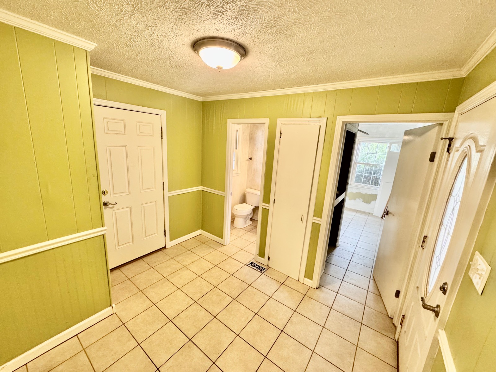 102 Shelton Ave