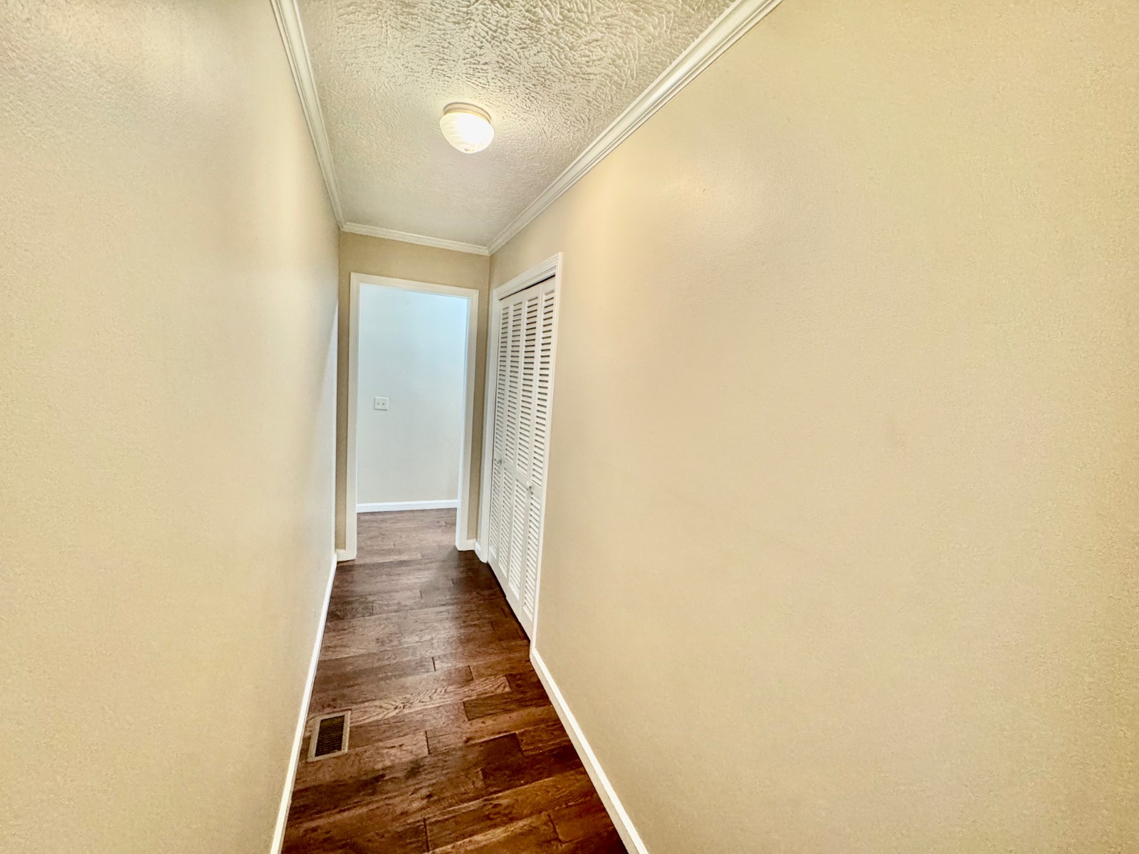 102 Shelton Ave