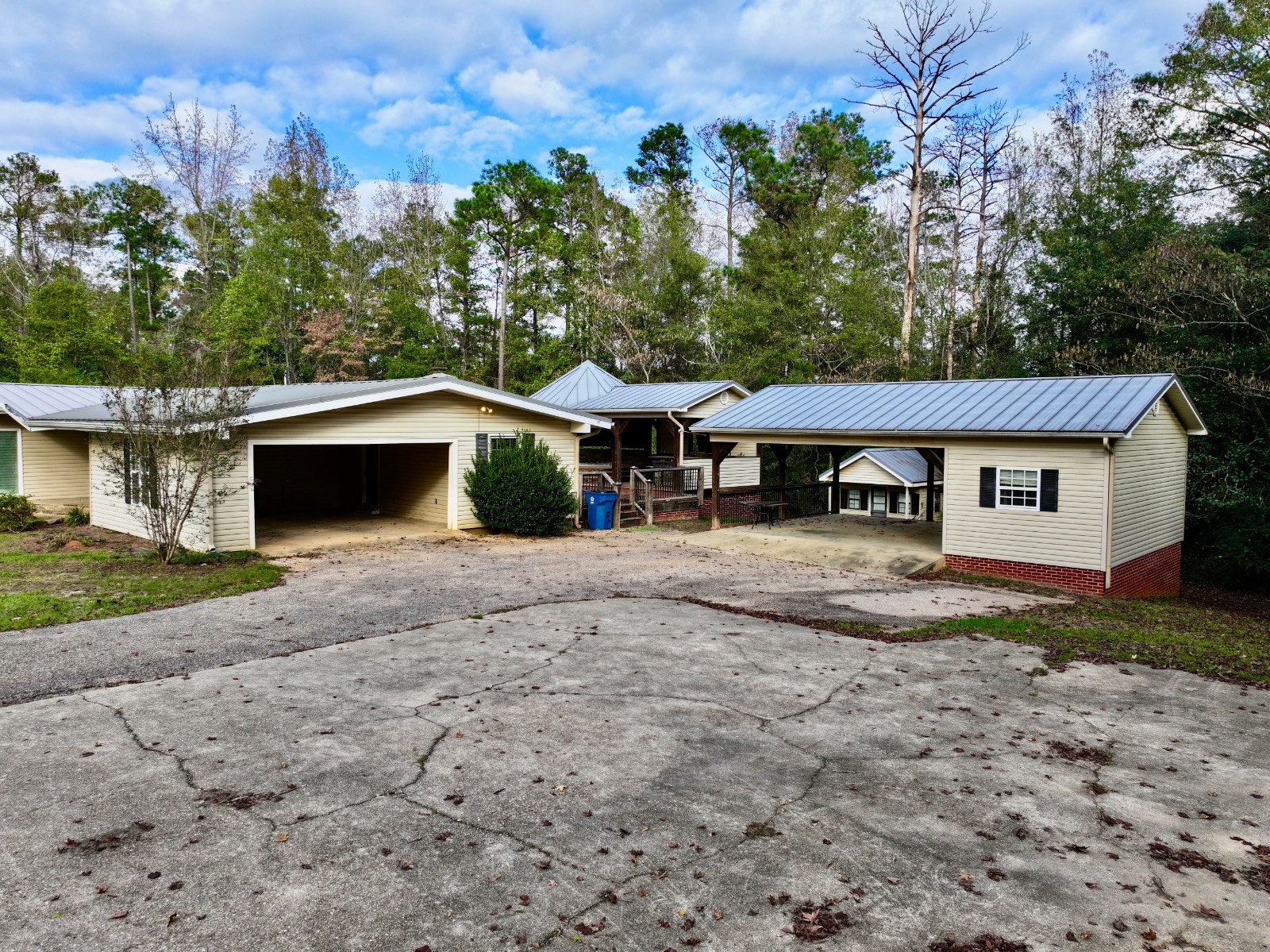 102 Shelton Ave