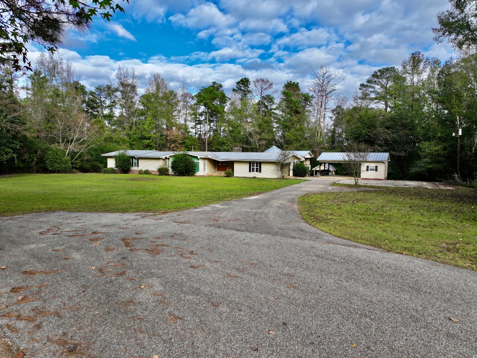 102 Shelton Ave