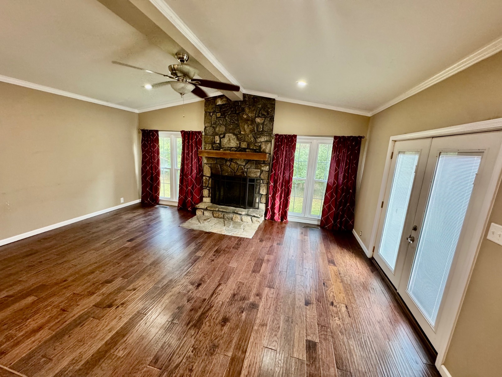 102 Shelton Ave