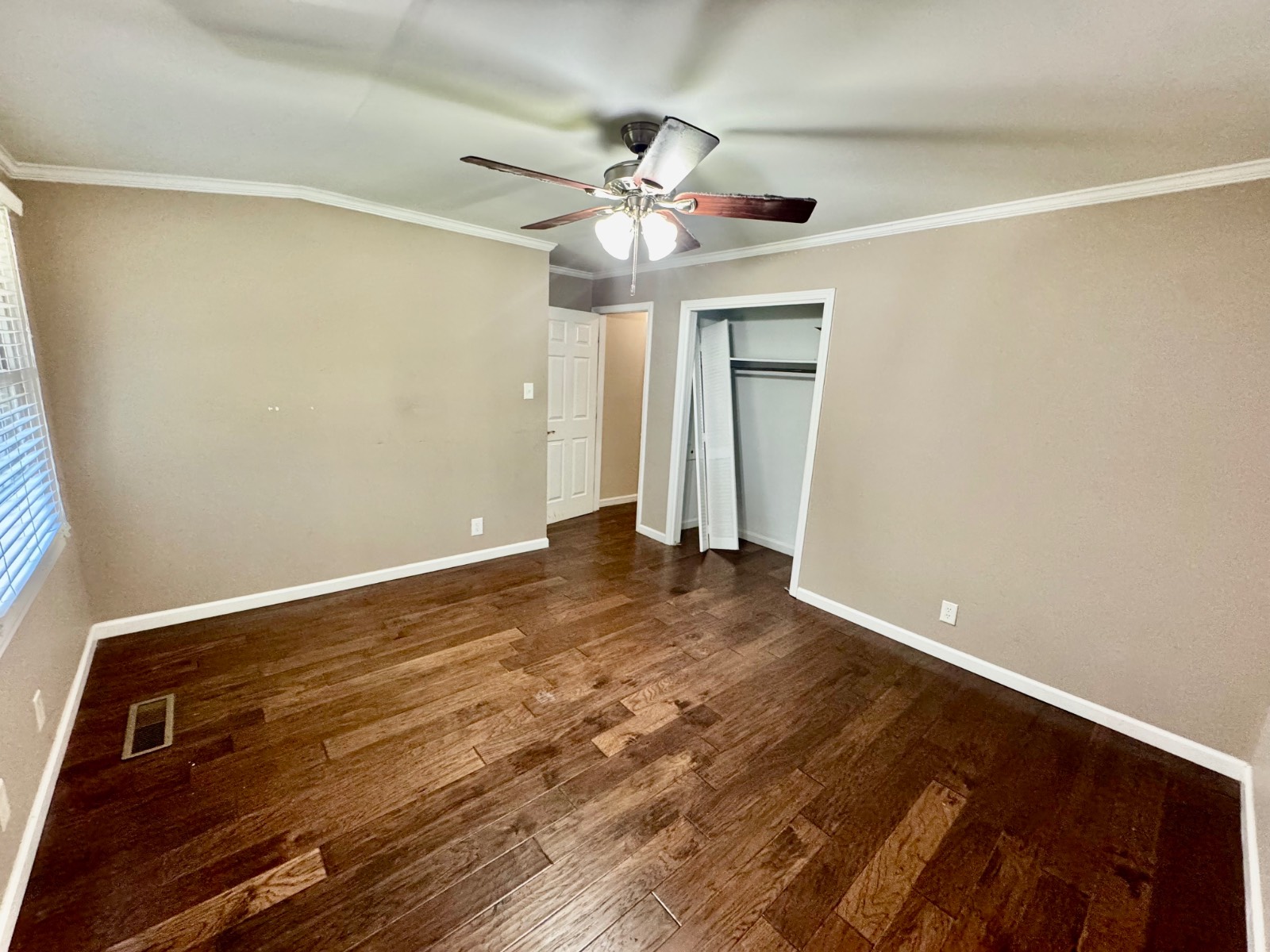 102 Shelton Ave