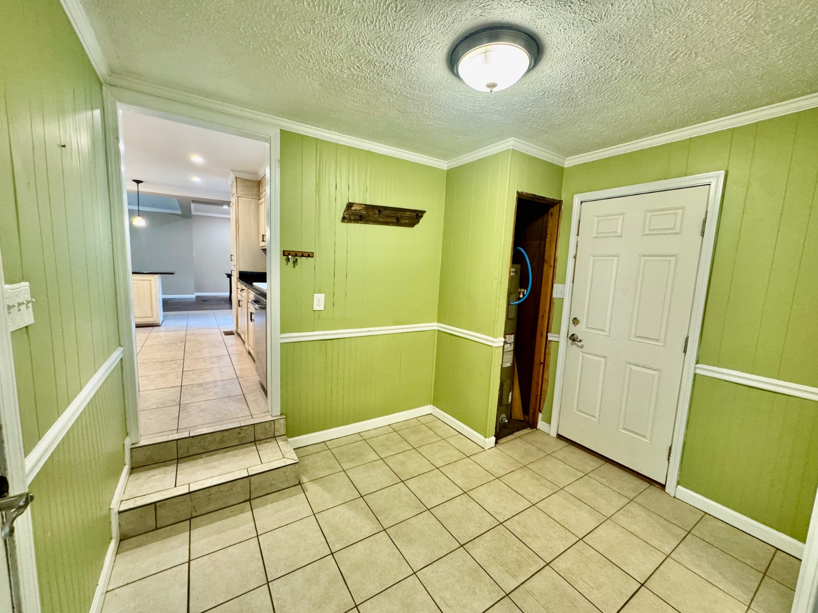 102 Shelton Ave