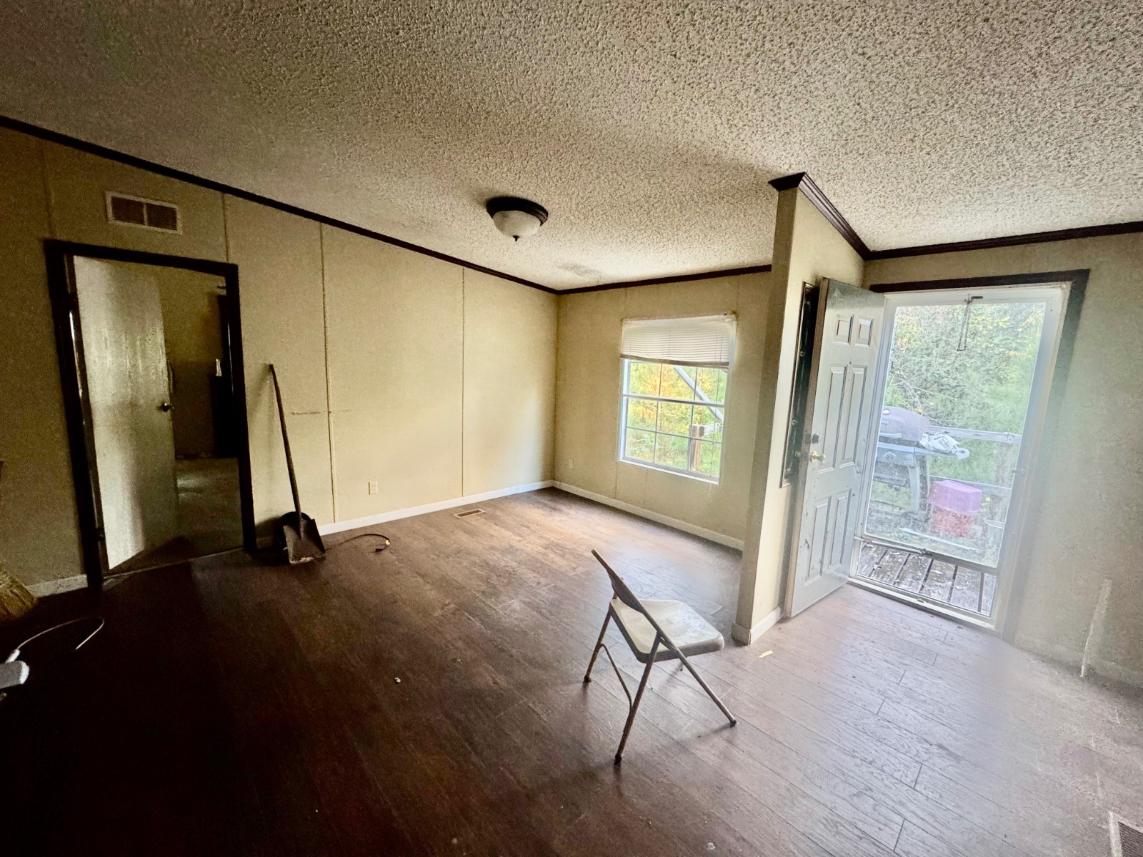12122 Old Highway 5