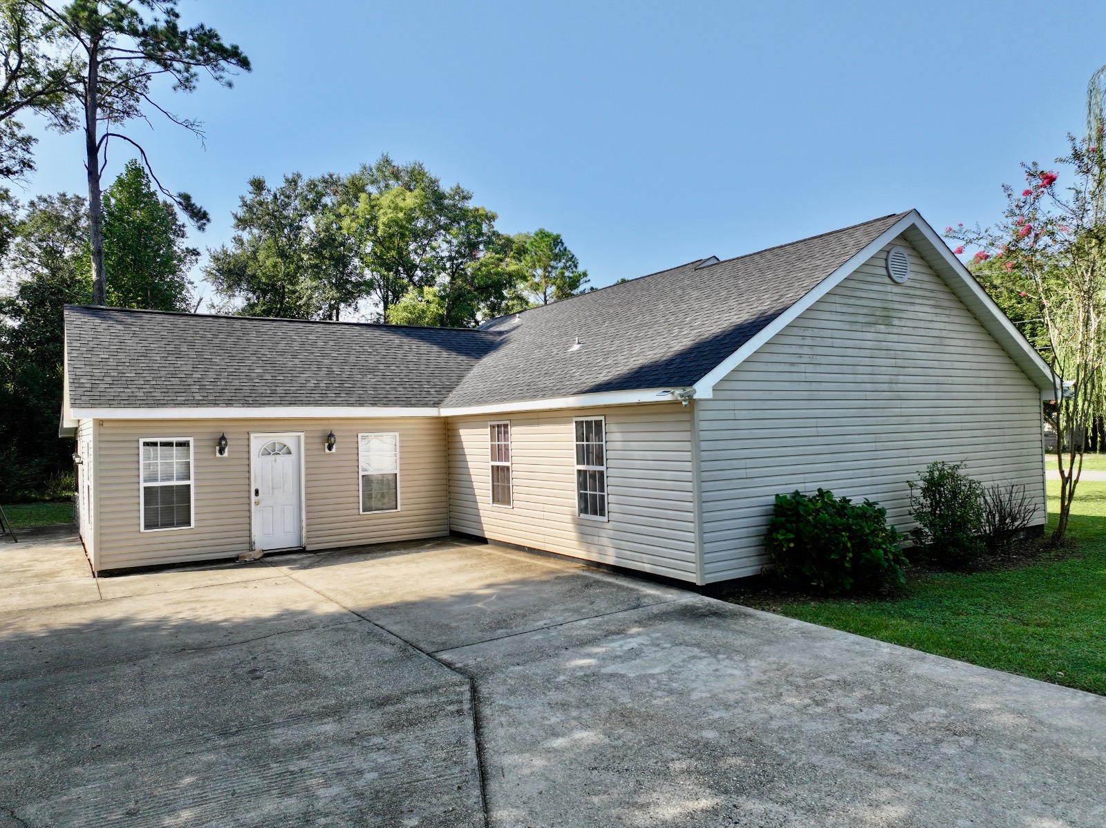 350 Cherry Ave