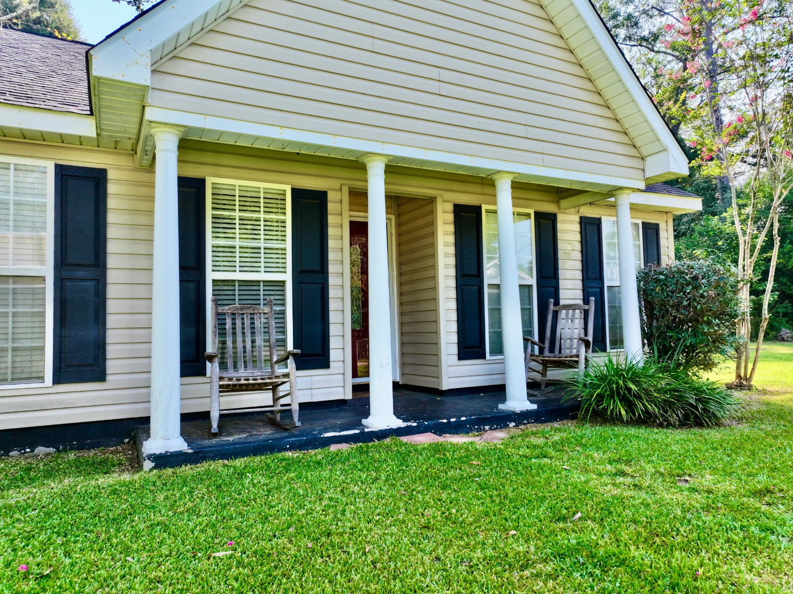 350 Cherry Ave