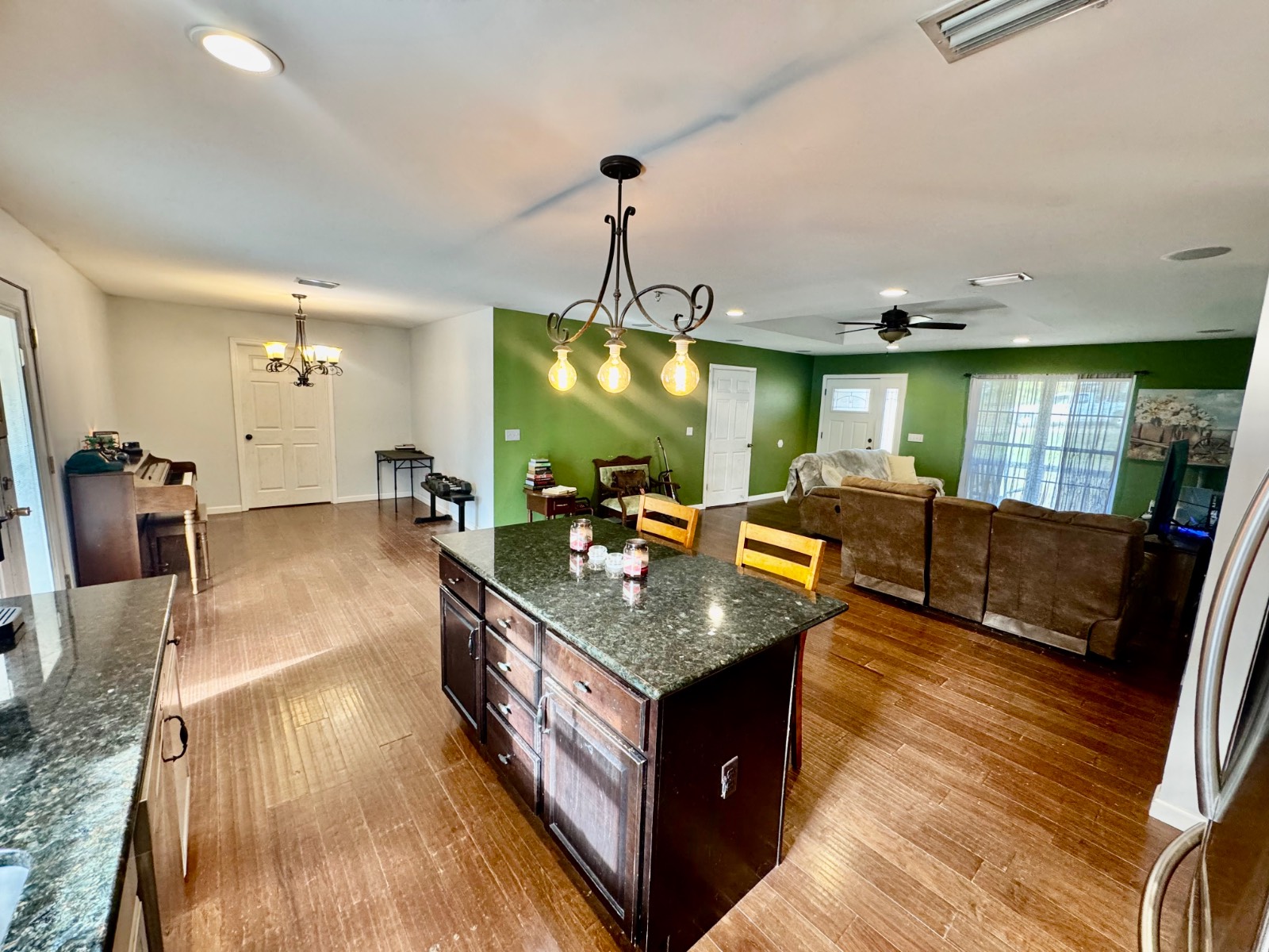 101 3rd Ave