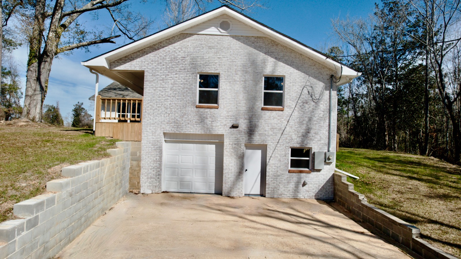 5700 Old Highway 5 North