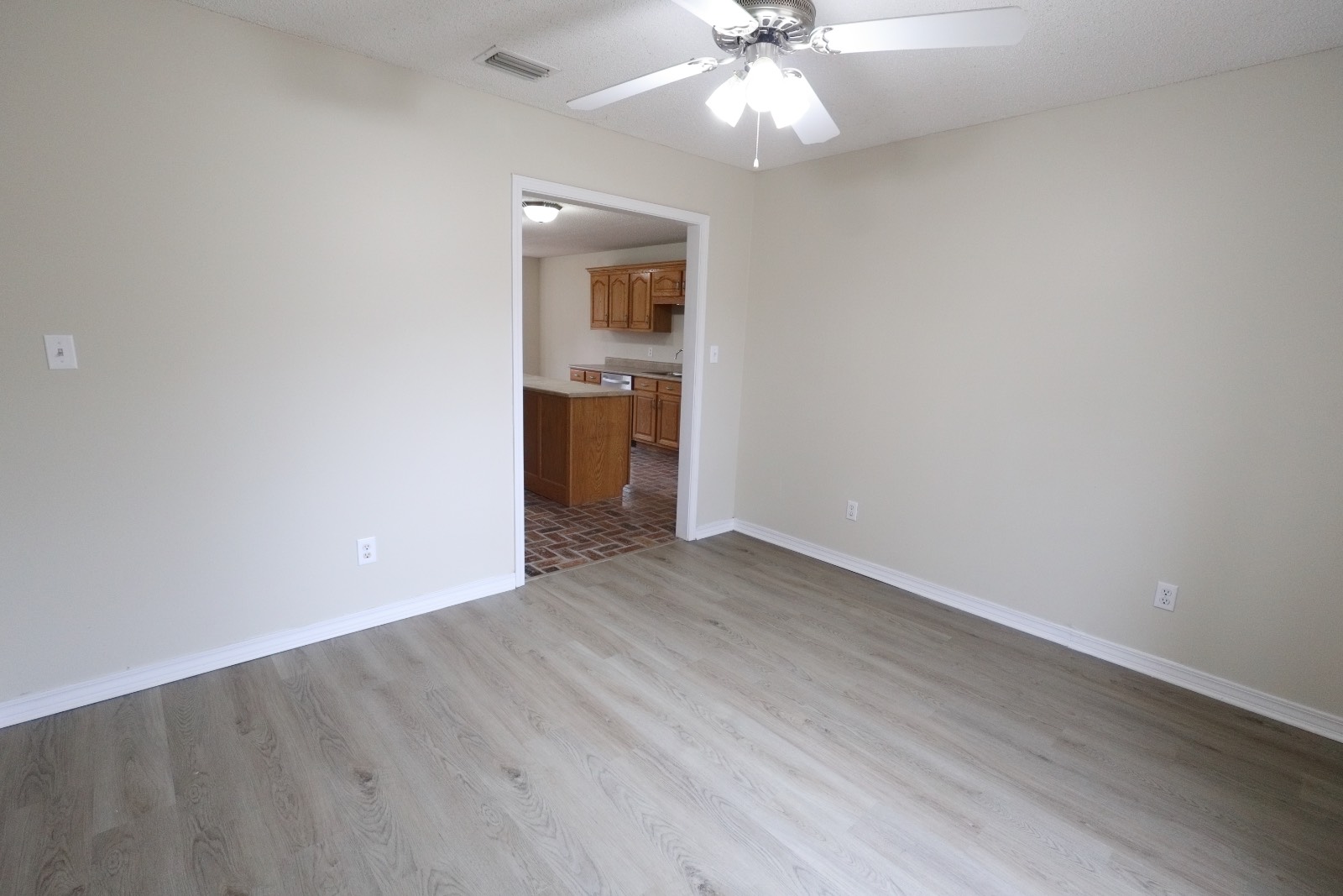 7810 Highway 154