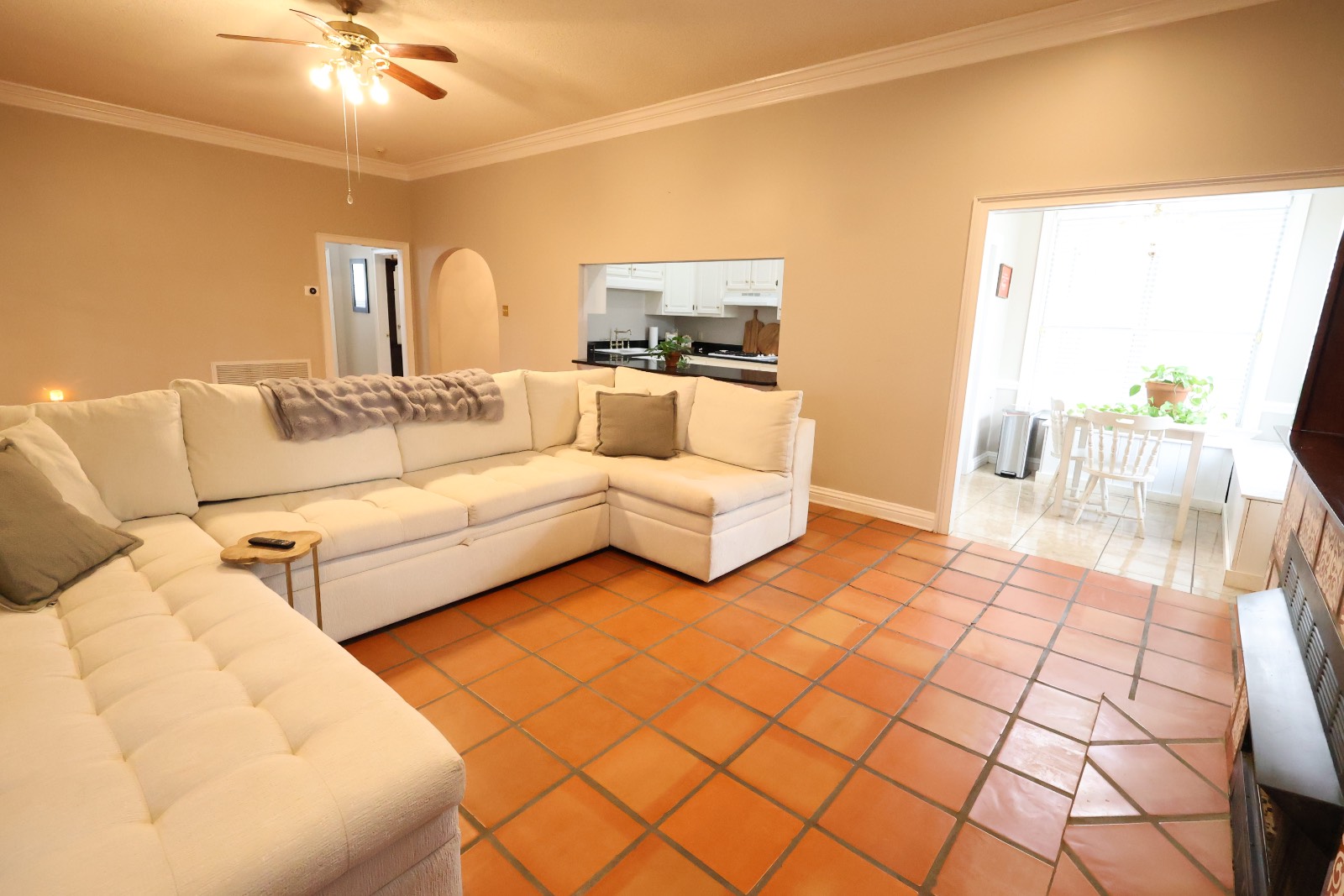 400 Golfview Drive