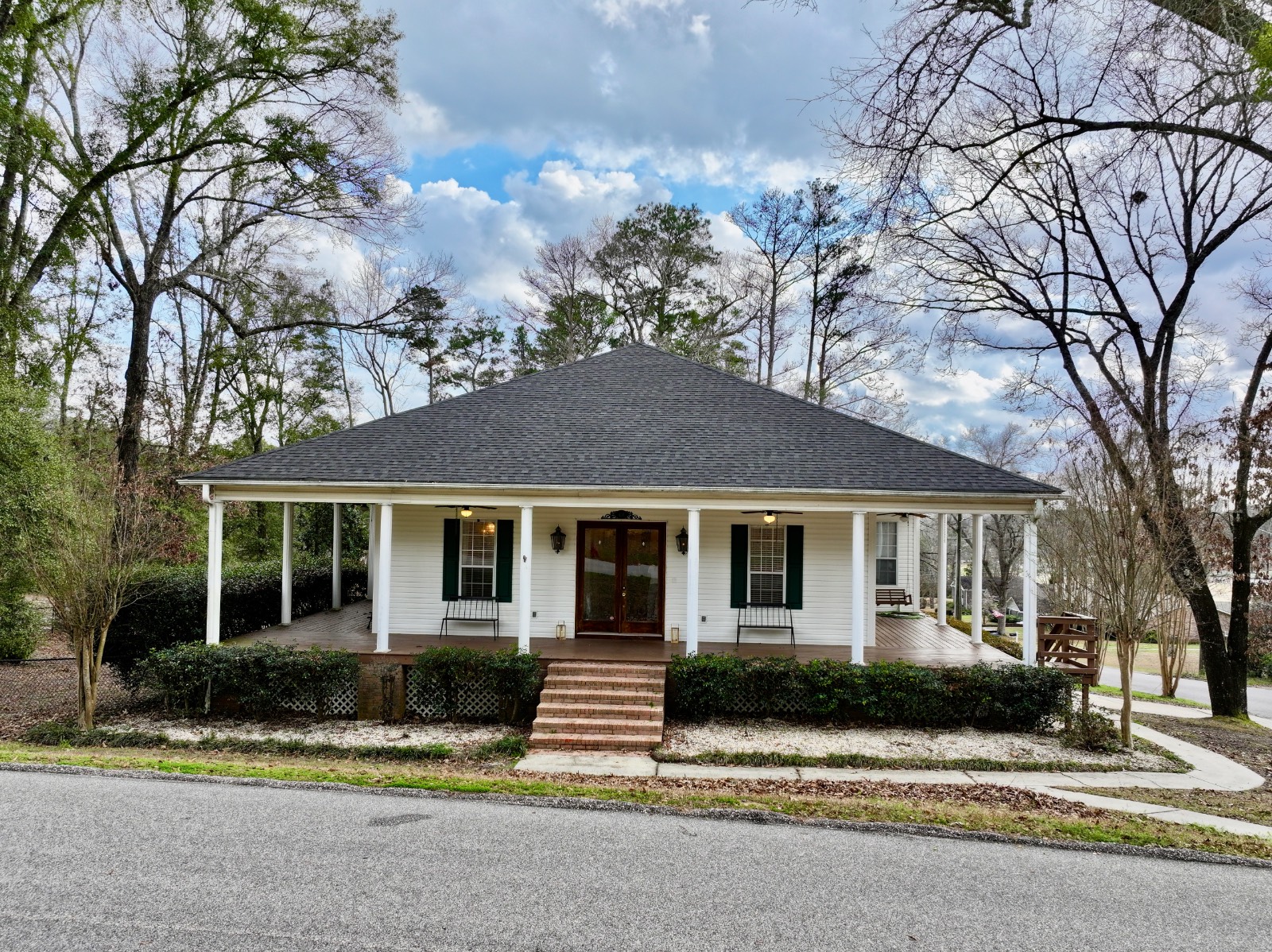 400 Golfview Drive