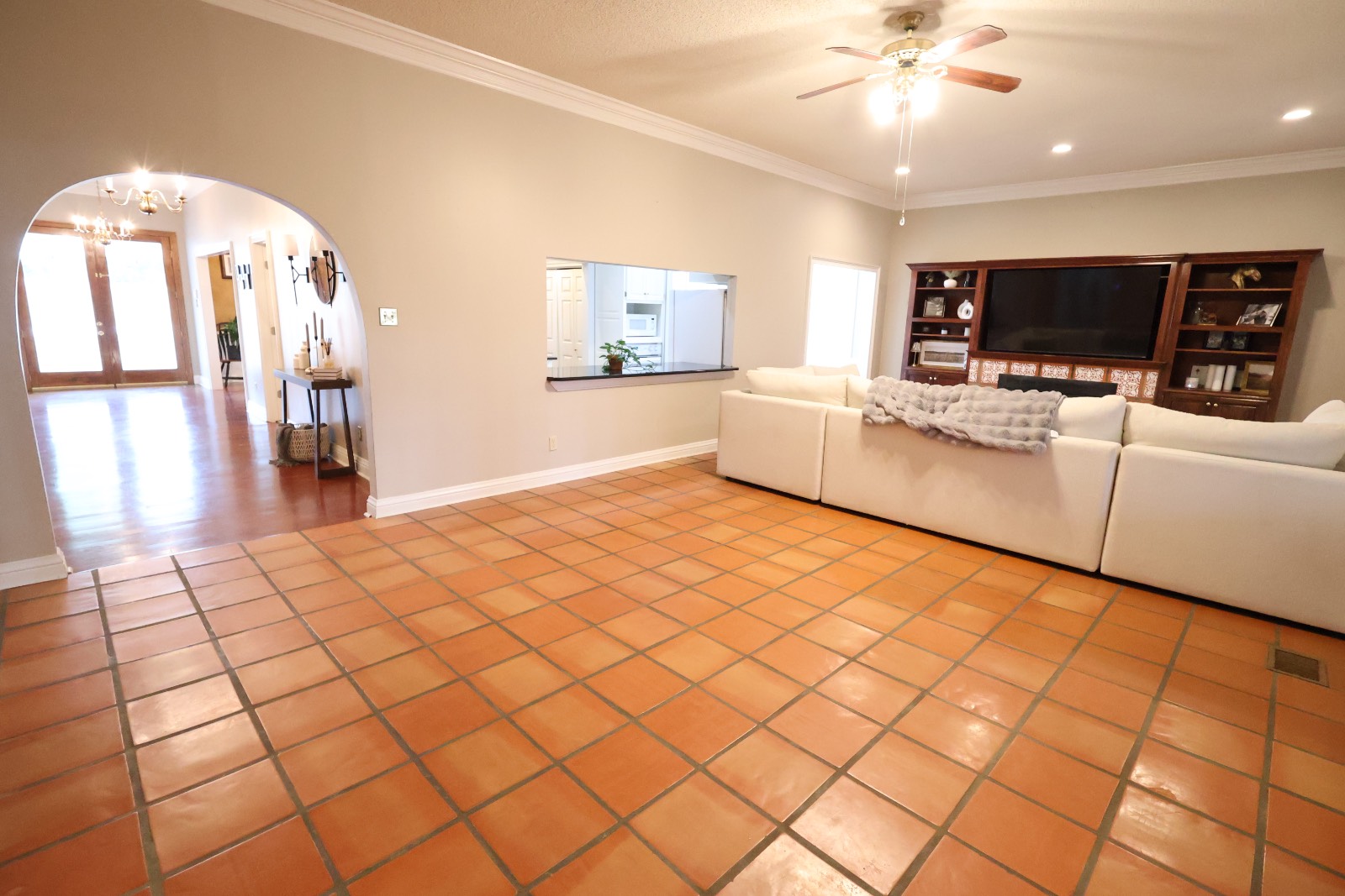 400 Golfview Drive