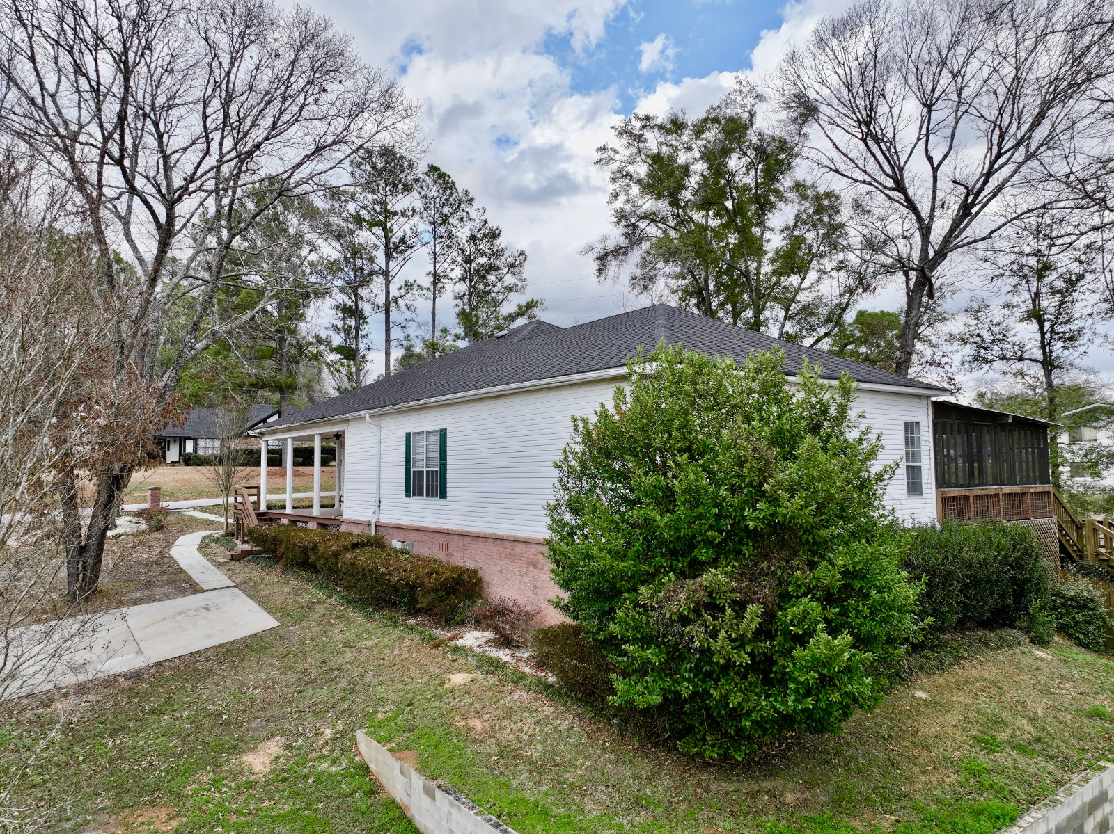 400 Golfview Drive