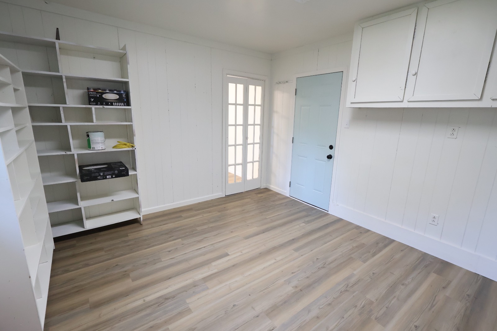 1301 Meadowbrook Lane