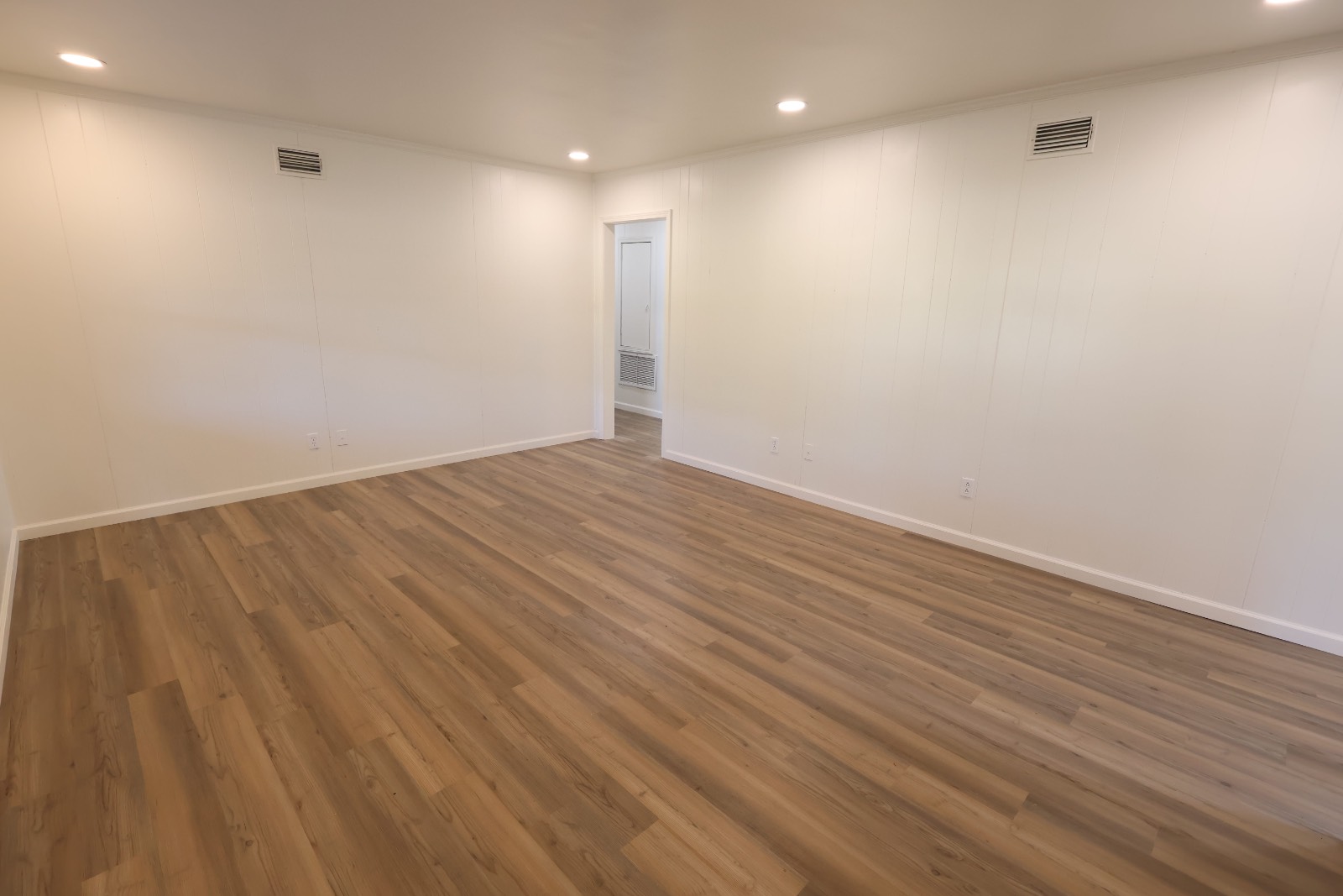 1301 Meadowbrook Lane